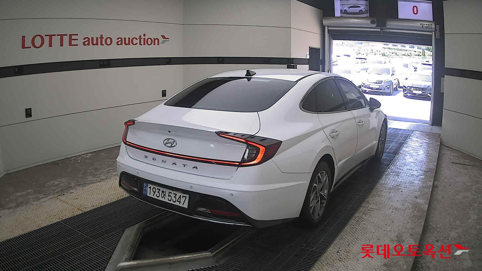 Hyundai - Sonata | DN8 (G) 2.0 Modern 13