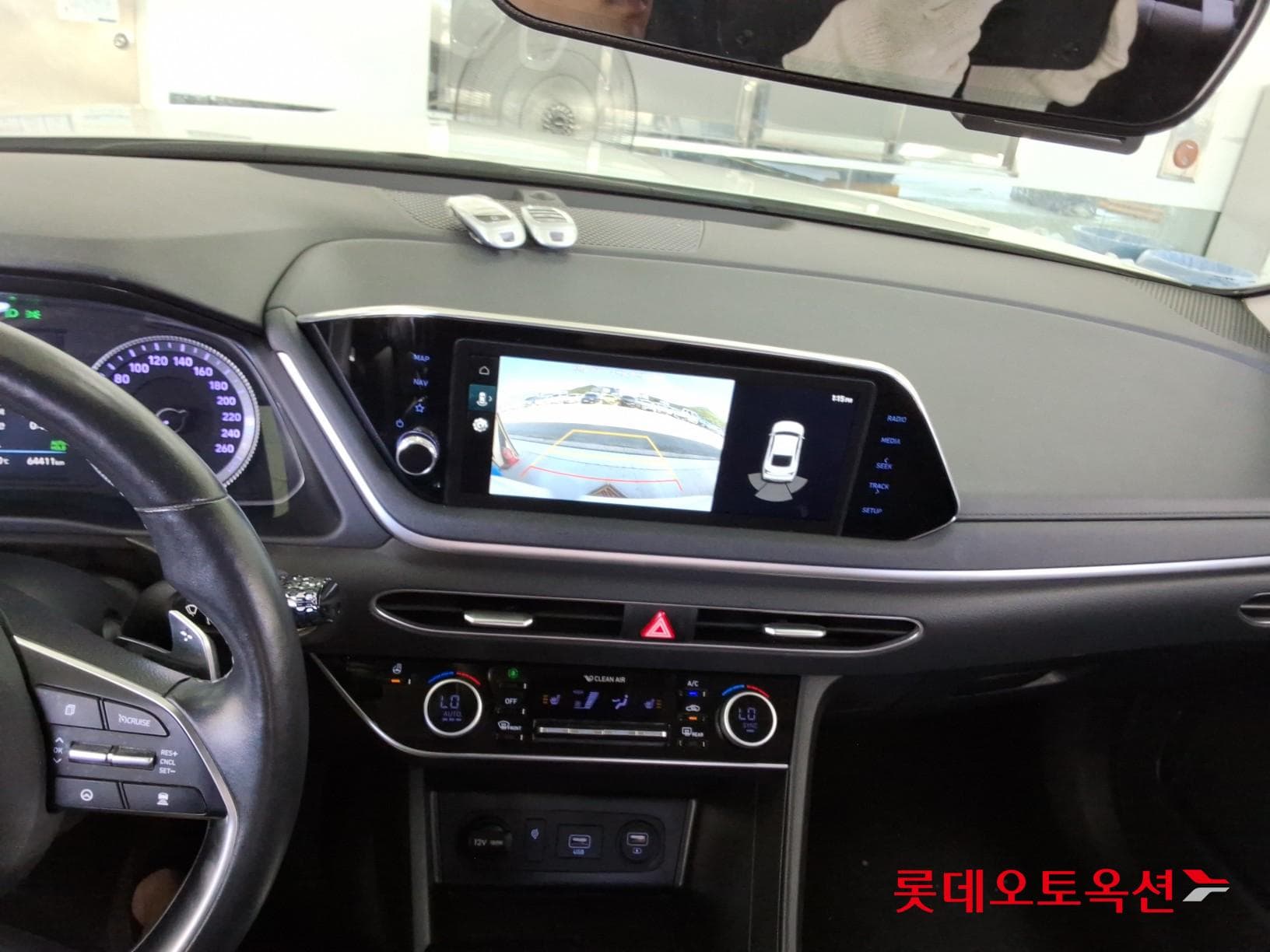 Hyundai - Sonata | DN8 (G) 2.0 Modern 32