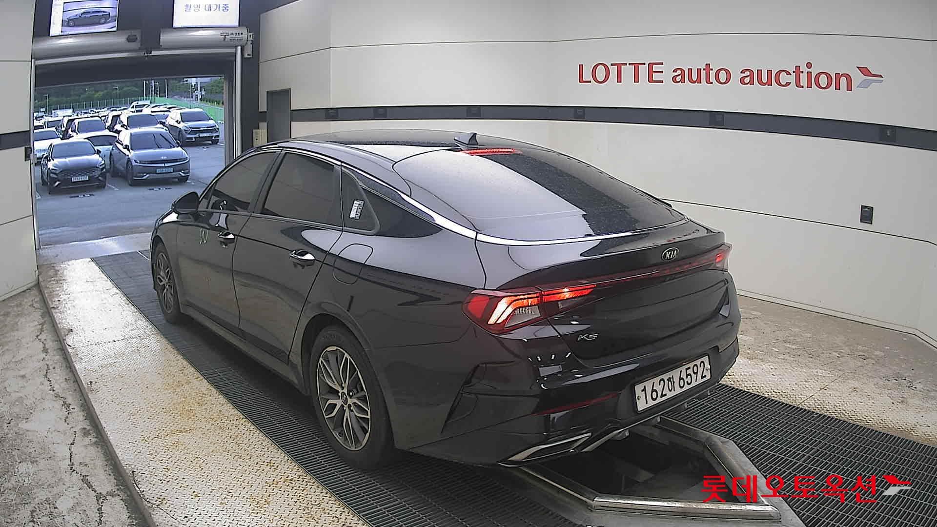 Kia - K5 | INTERACTIVE (G) 2.0 Prestige 10