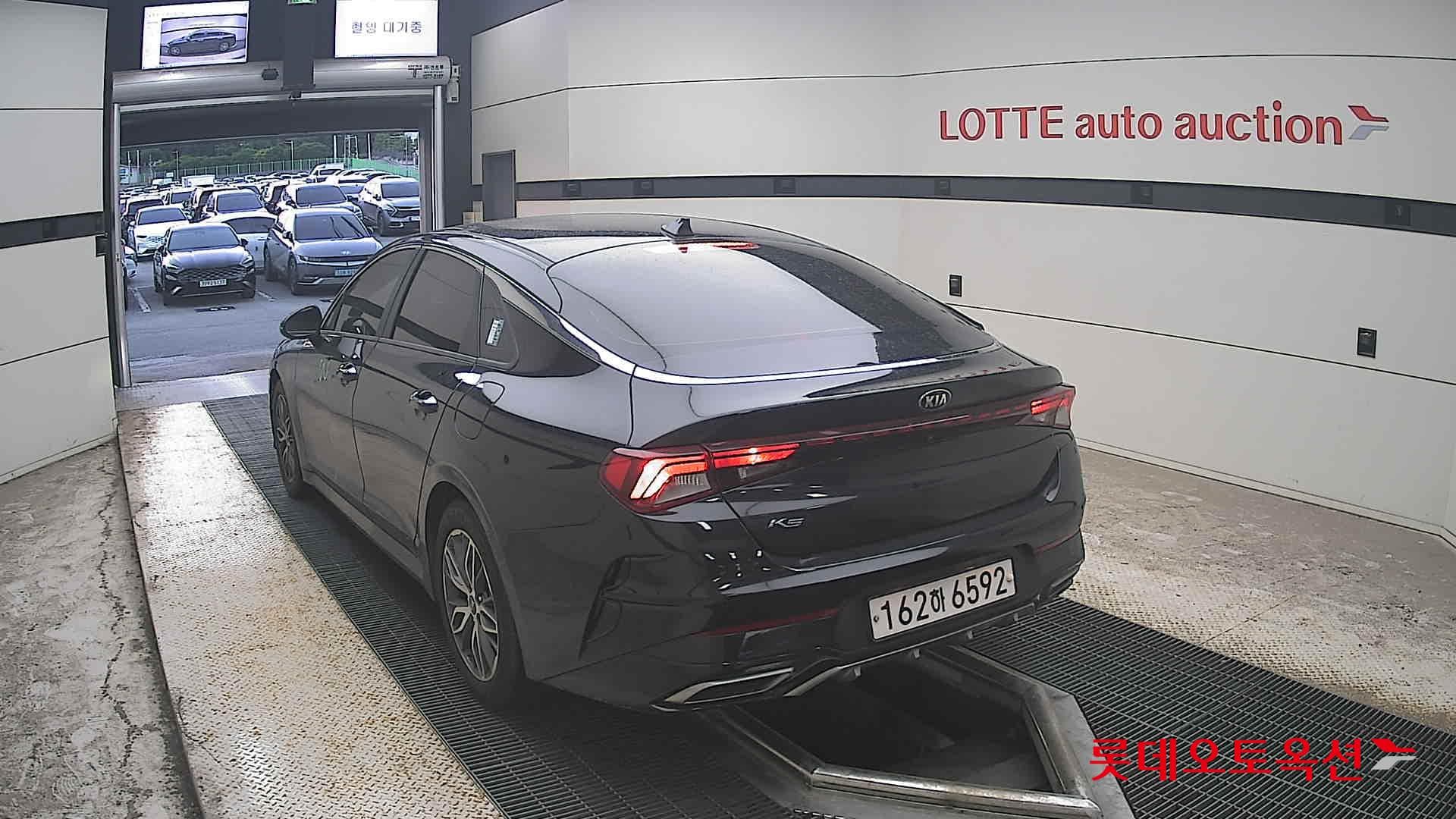 Kia - K5 | INTERACTIVE (G) 2.0 Prestige 9