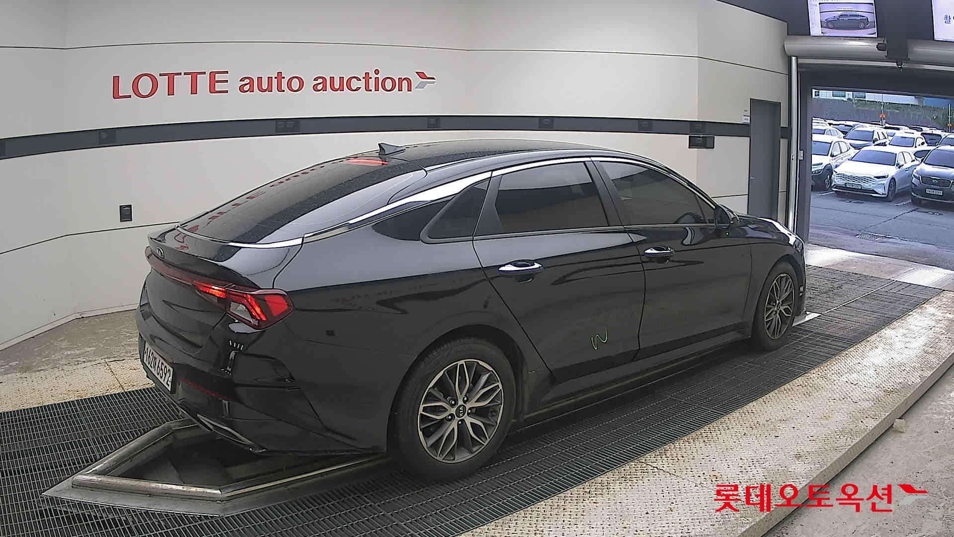 Kia - K5 | INTERACTIVE (G) 2.0 Prestige 14