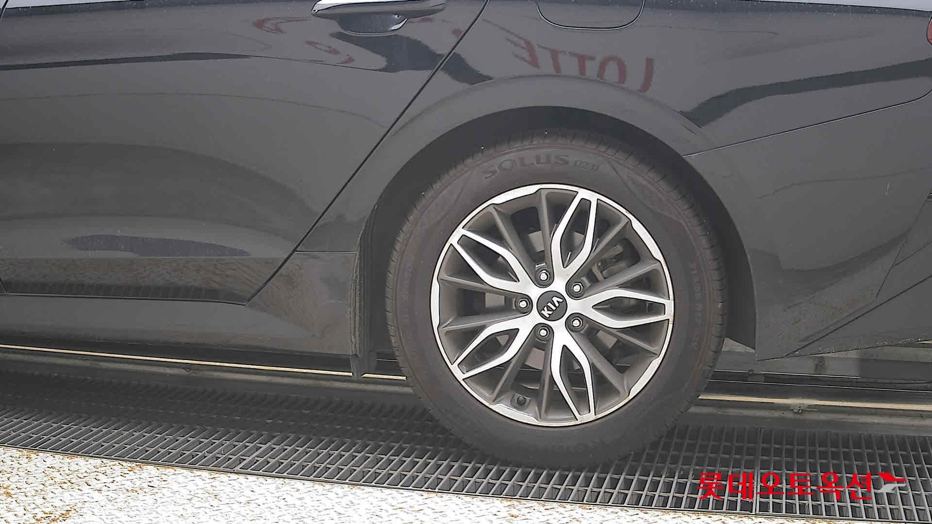 Kia - K5 | INTERACTIVE (G) 2.0 Prestige 22