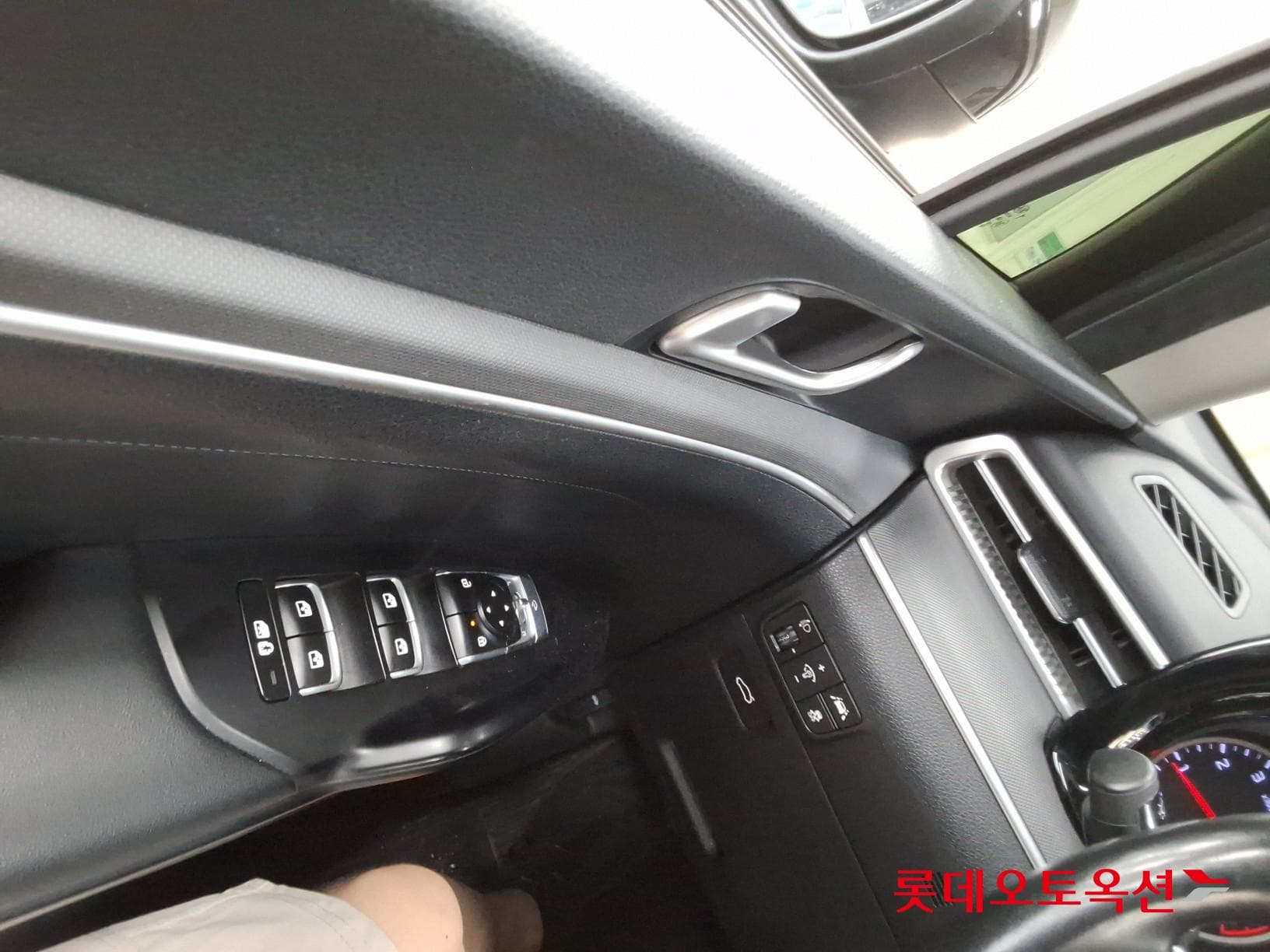 Kia - K5 | INTERACTIVE (G) 2.0 Prestige 28