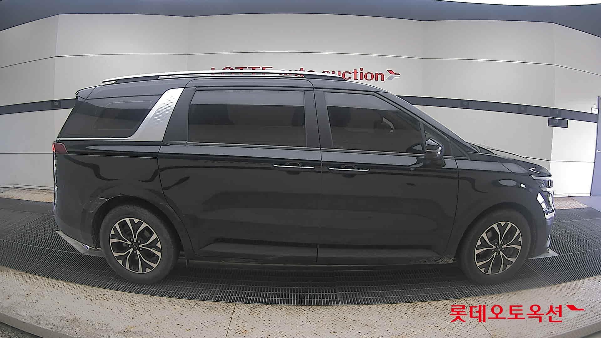 Kia - Carnival | KA4 (D) 2.2 Prestige 9Seater 16