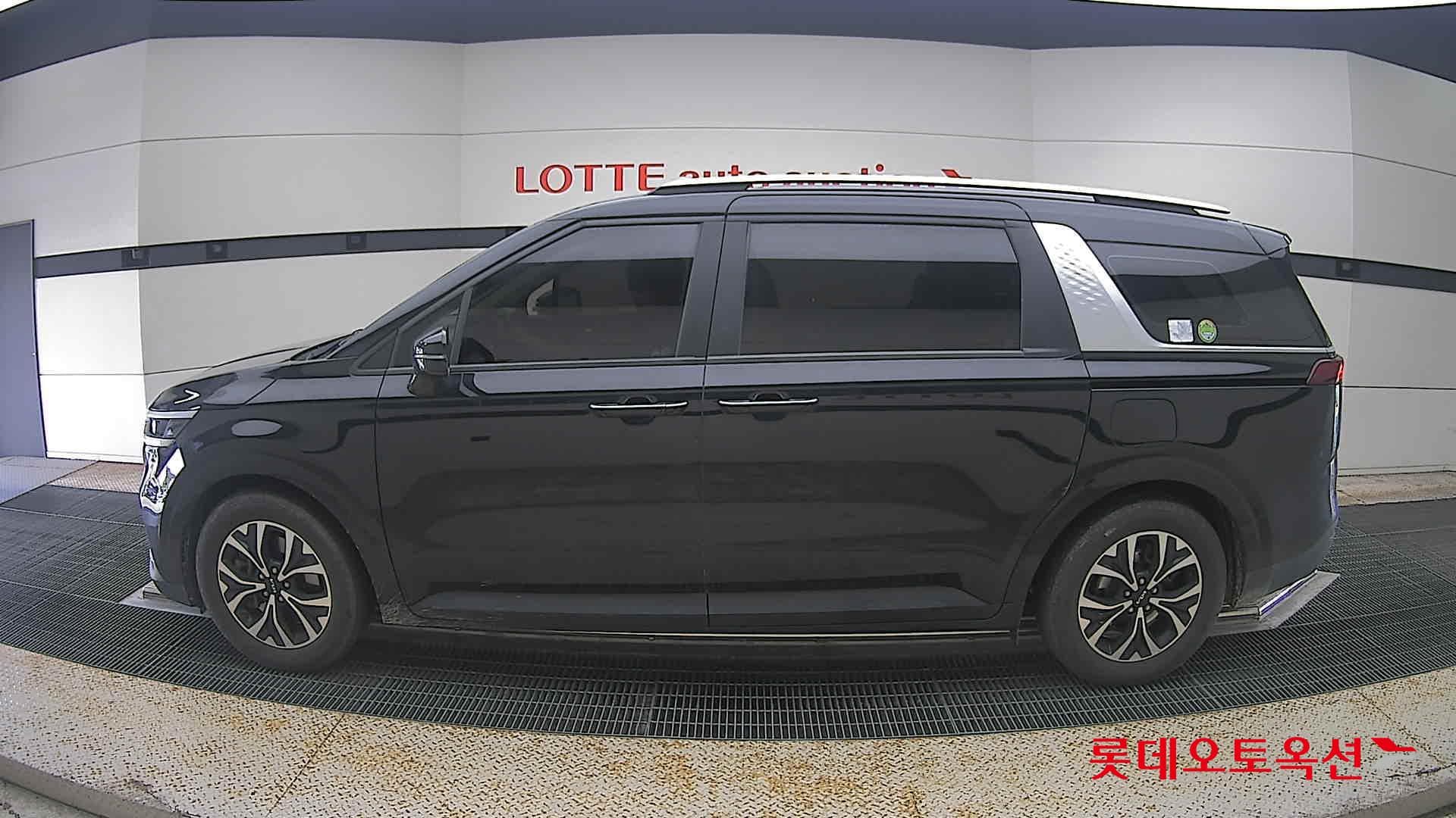 Kia - Carnival | KA4 (D) 2.2 Prestige 9Seater 6