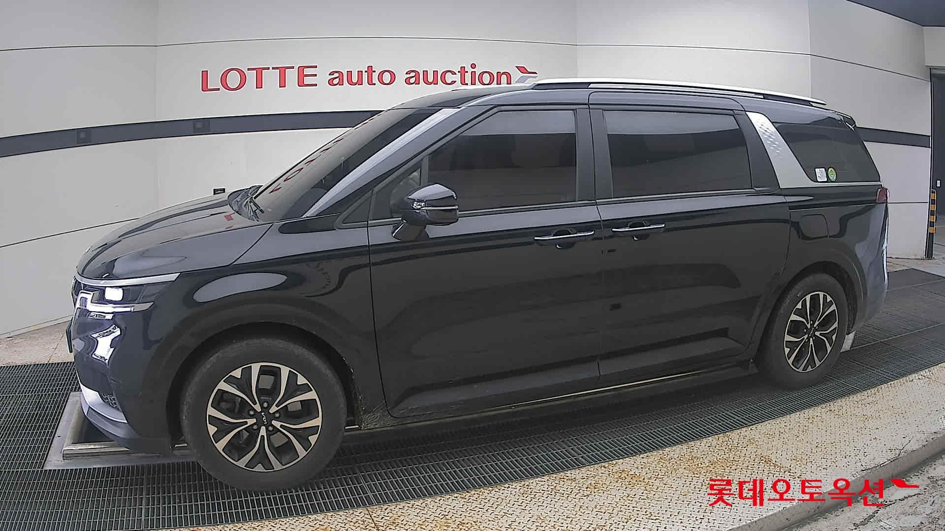 Kia - Carnival | KA4 (D) 2.2 Prestige 9Seater 5