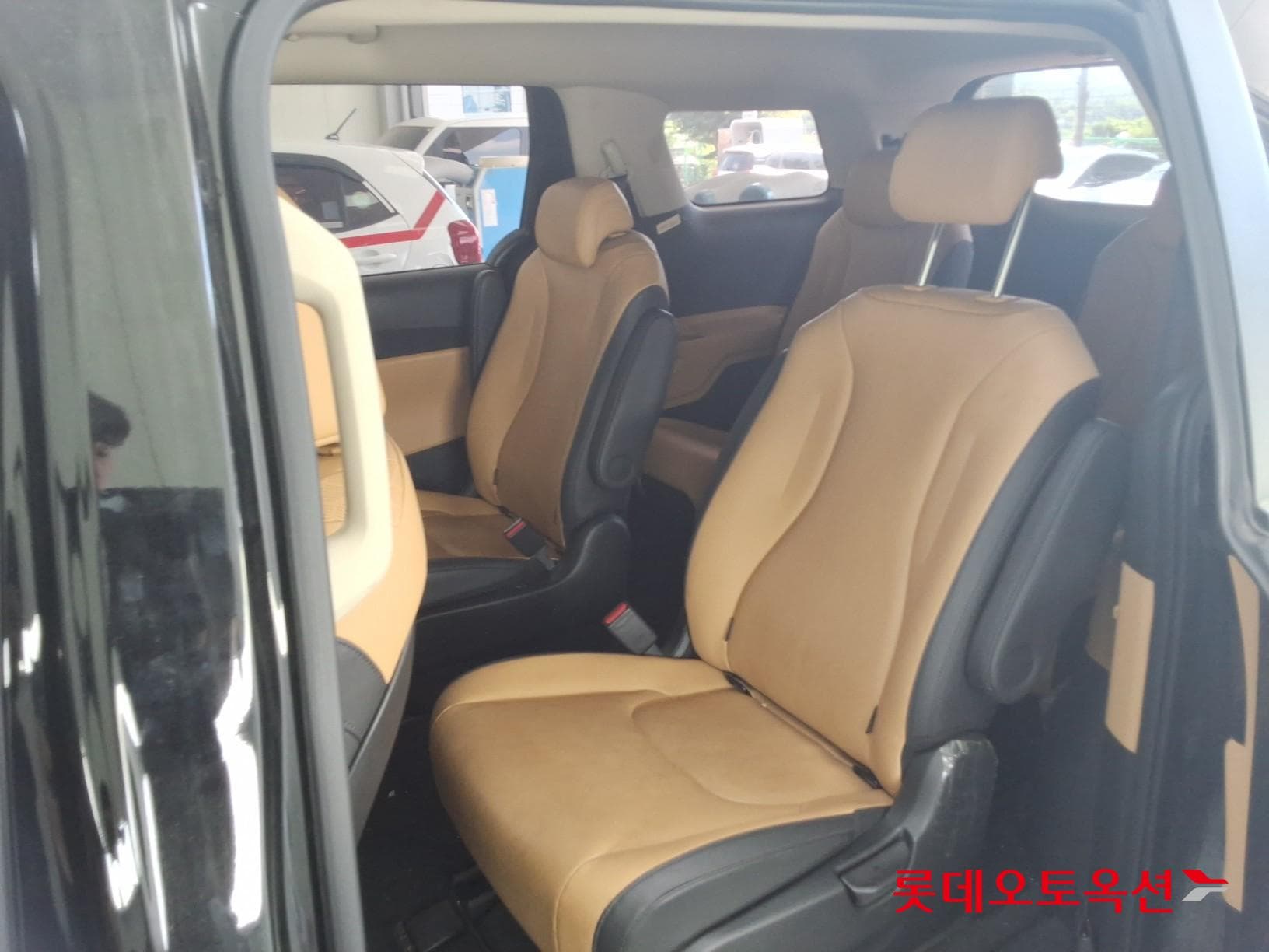 Kia - Carnival | KA4 (D) 2.2 Prestige 9Seater 35