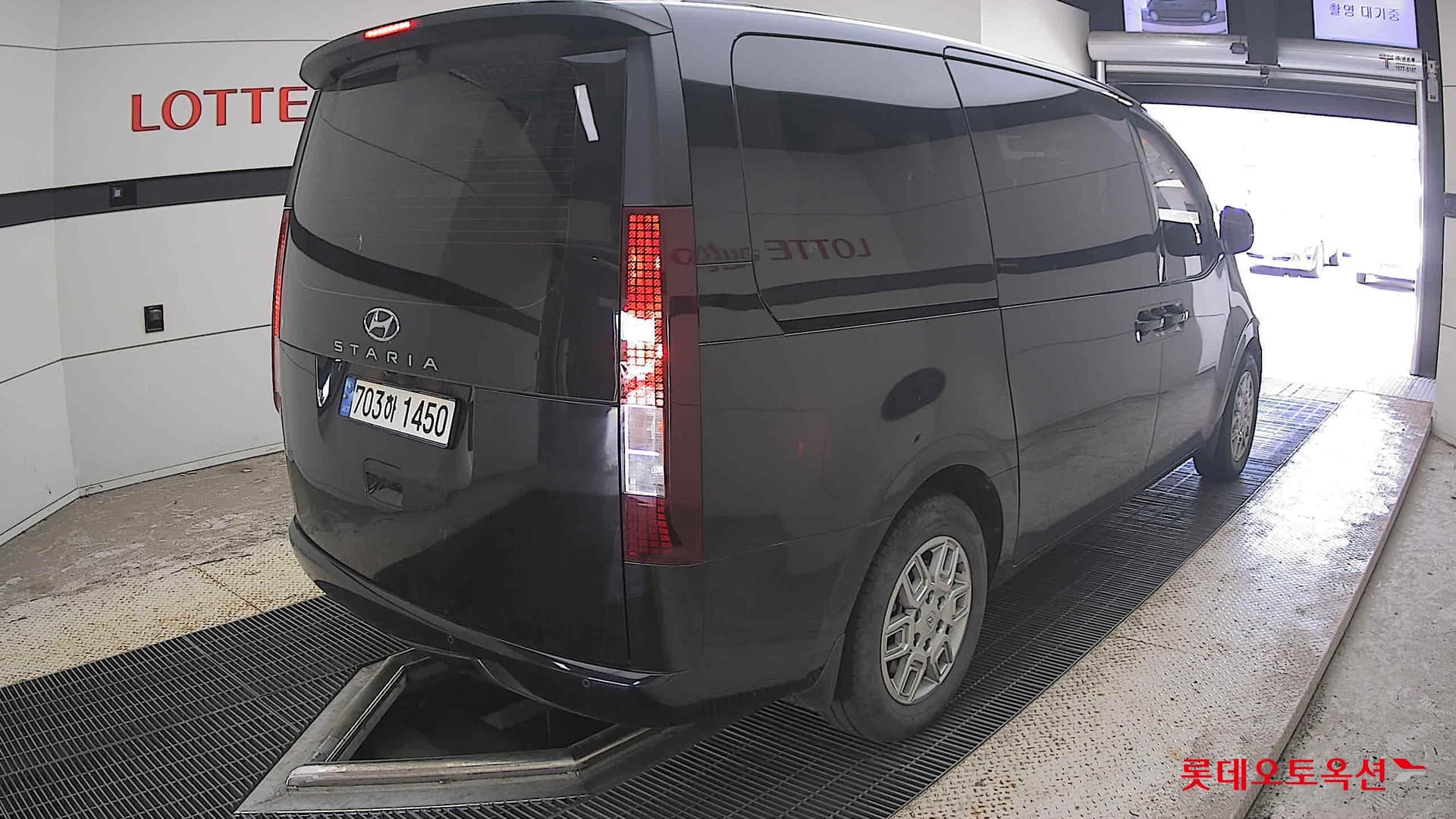 هيونداي - ستاريا | (D) 2.2 Tourer 11Seater Modern 12