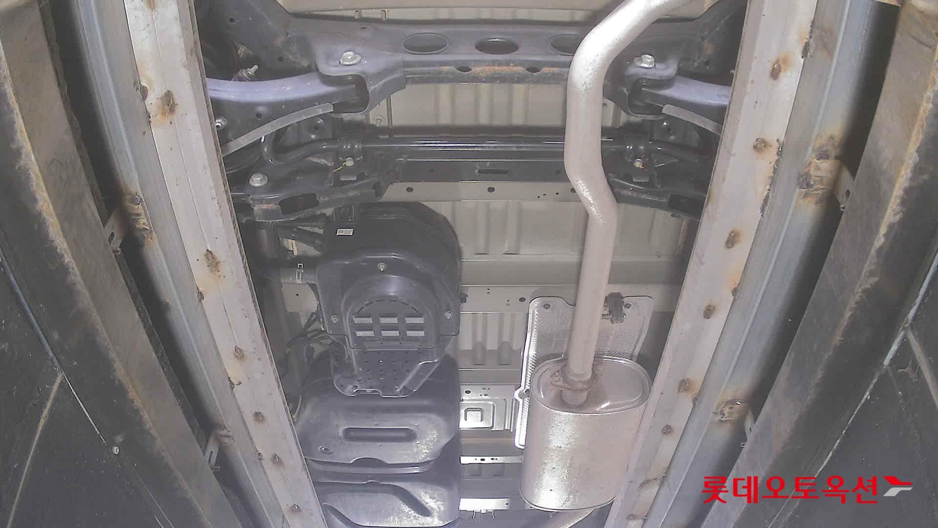 هيونداي - ستاريا | (D) 2.2 Tourer 11Seater Modern 27