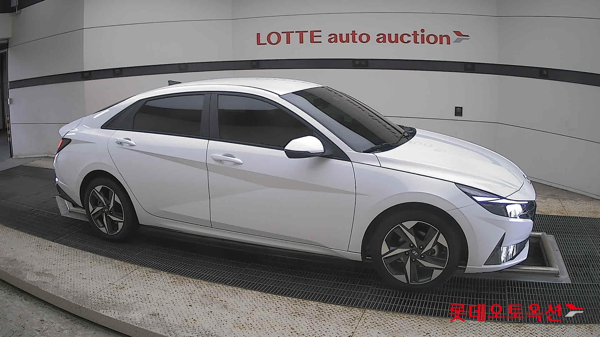 Hyundai - Элантра | ALL NEW (G) 1.6 MODERN 17
