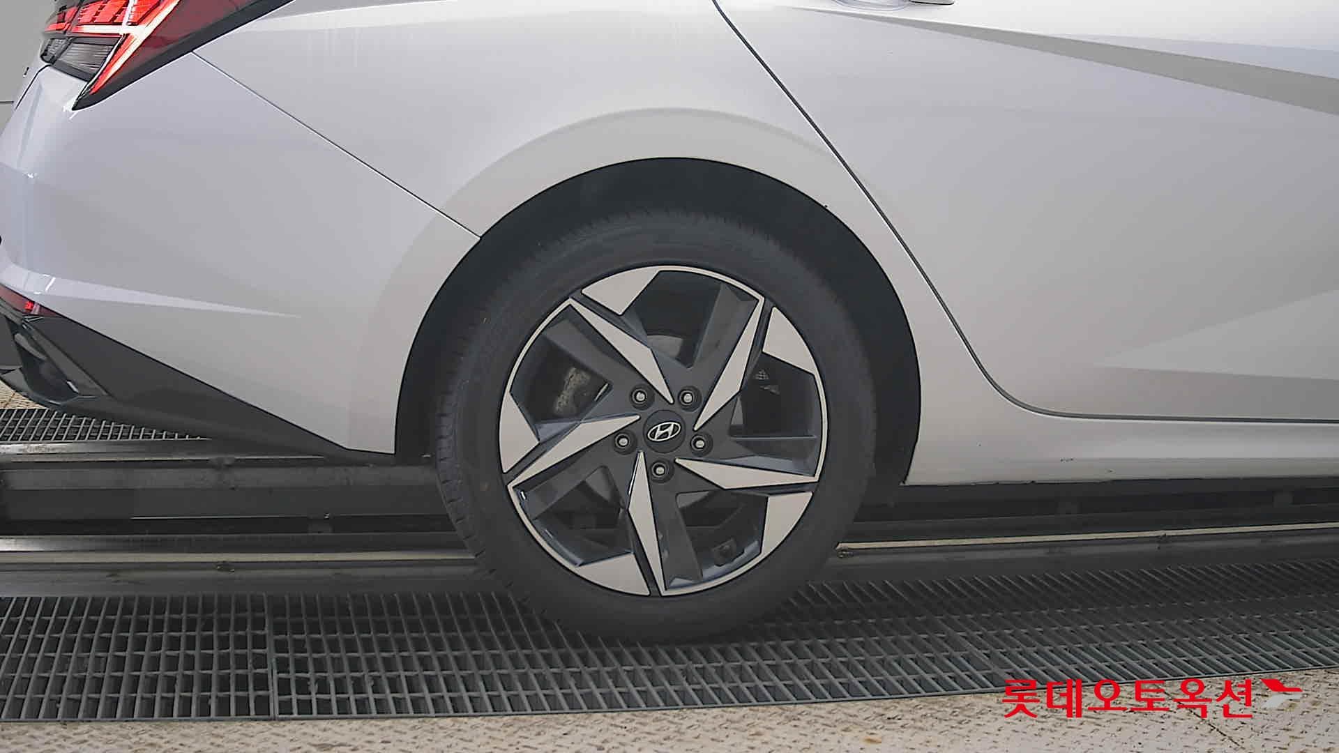 Hyundai - Элантра | ALL NEW (G) 1.6 MODERN 24