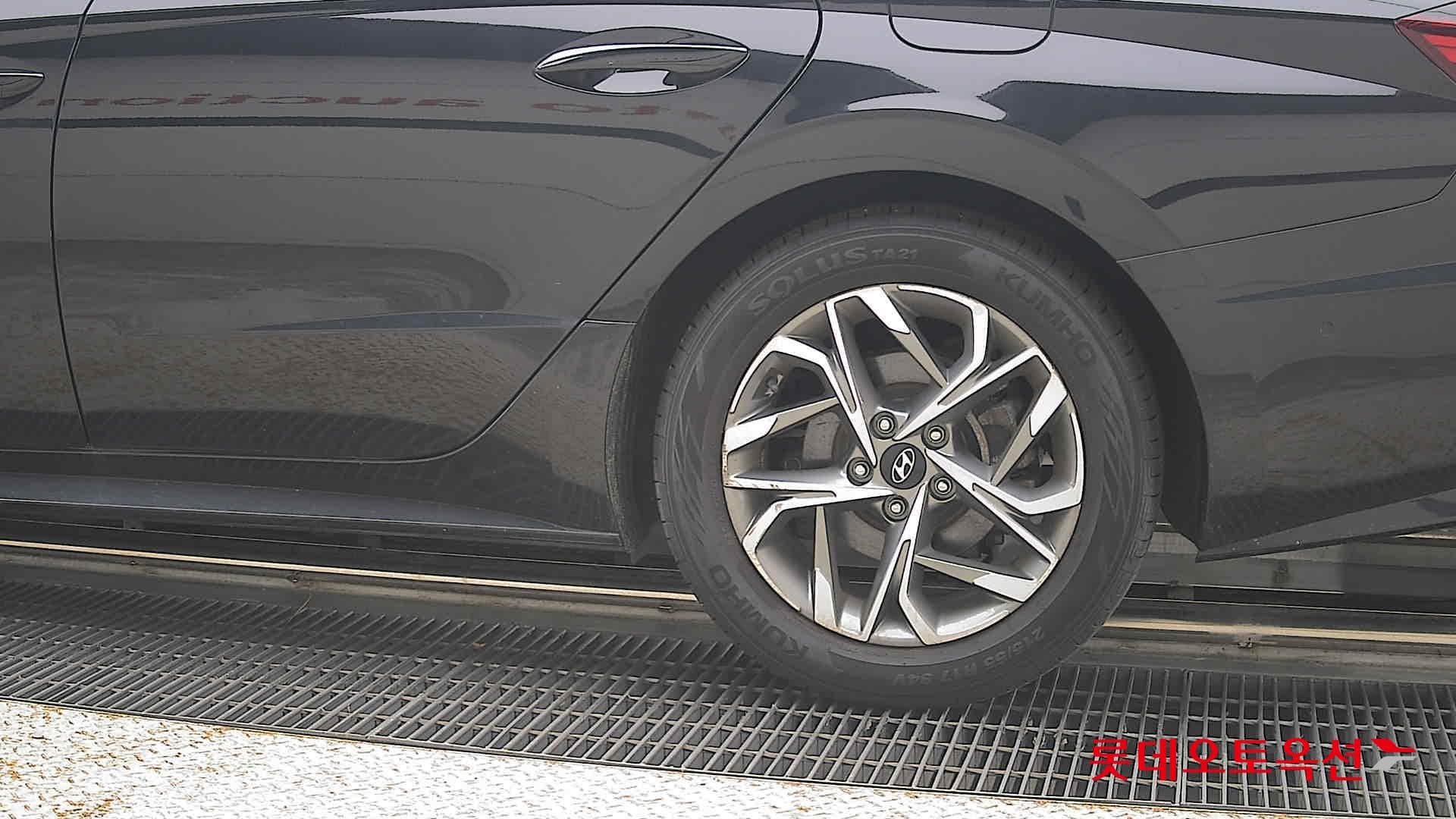 Hyundai - Sonata | DN8 (G) 2.0 Premium Plus 22