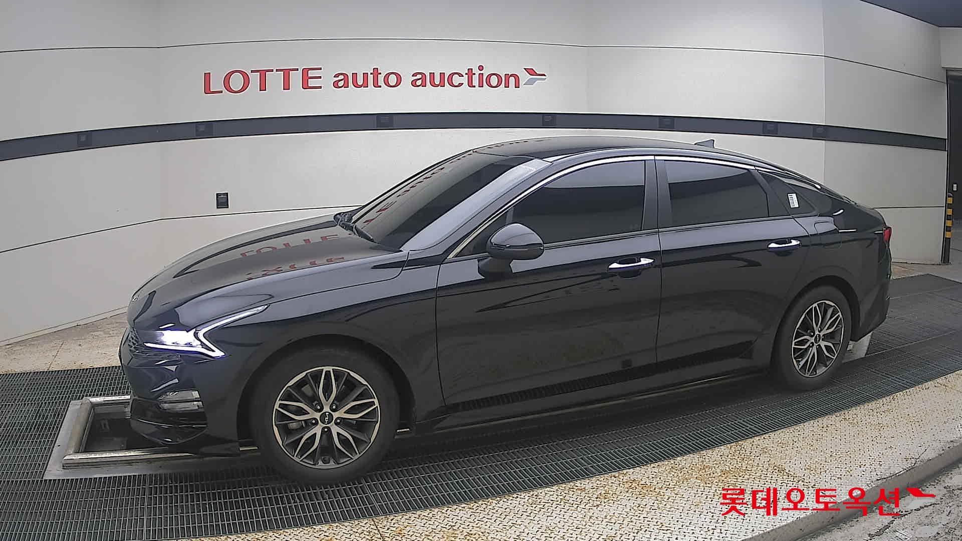 Kia - K5 | INTERACTIVE (G) 2.0 Prestige 5