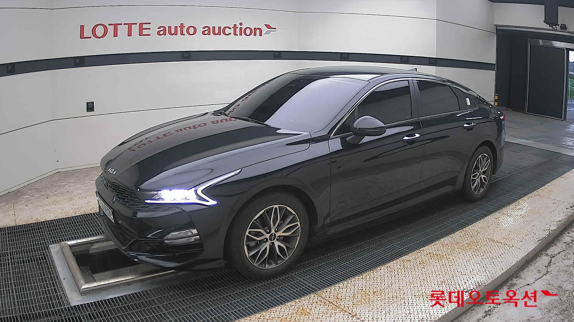 Kia - K5 | INTERACTIVE (G) 2.0 Prestige 4