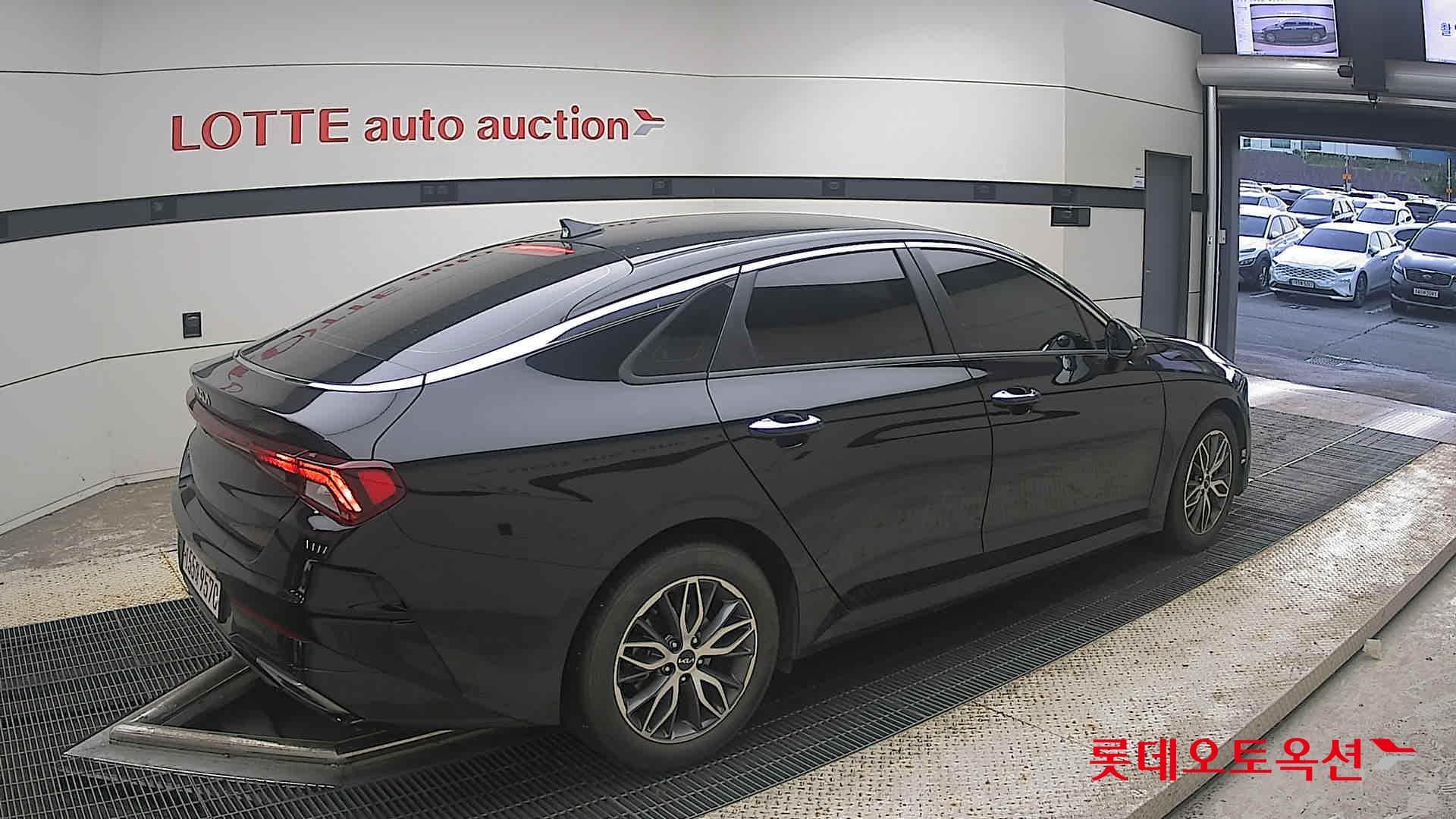 Kia - K5 | INTERACTIVE (G) 2.0 Prestige 14