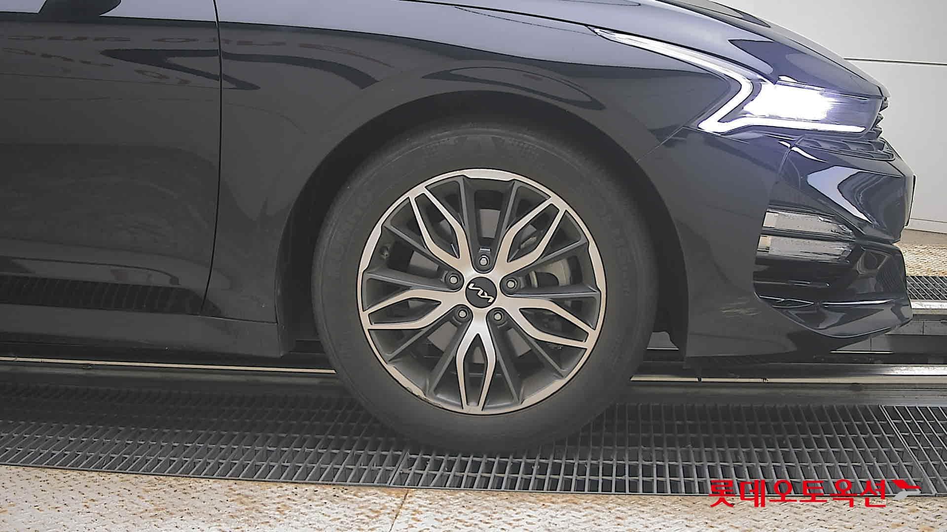 Kia - K5 | INTERACTIVE (G) 2.0 Prestige 23