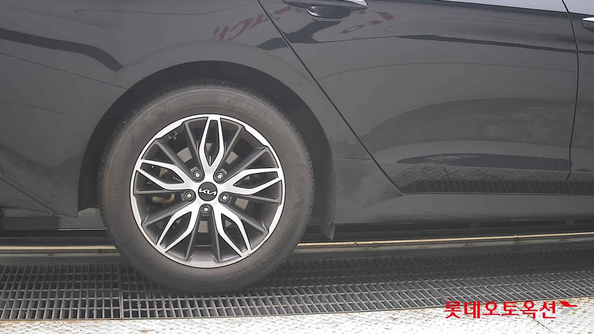 Kia - K5 | INTERACTIVE (G) 2.0 Prestige 24