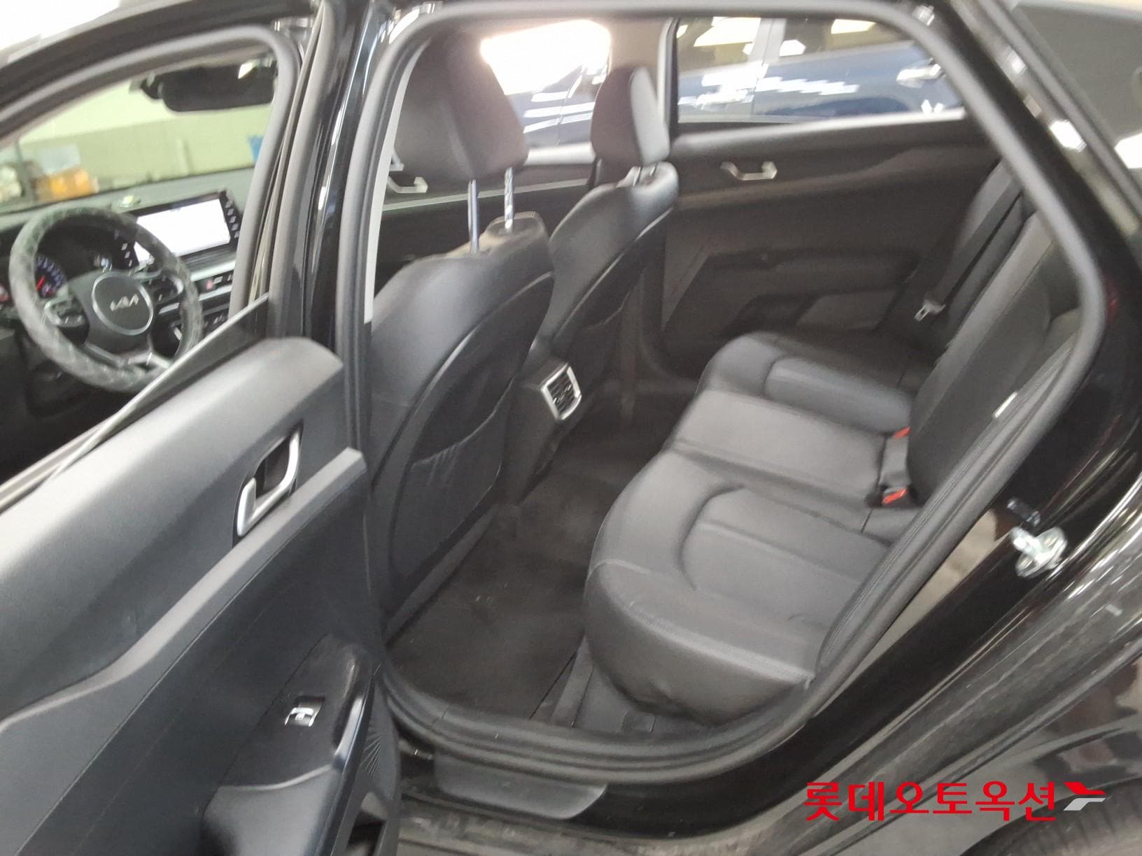 Kia - K5 | INTERACTIVE (G) 2.0 Prestige 37