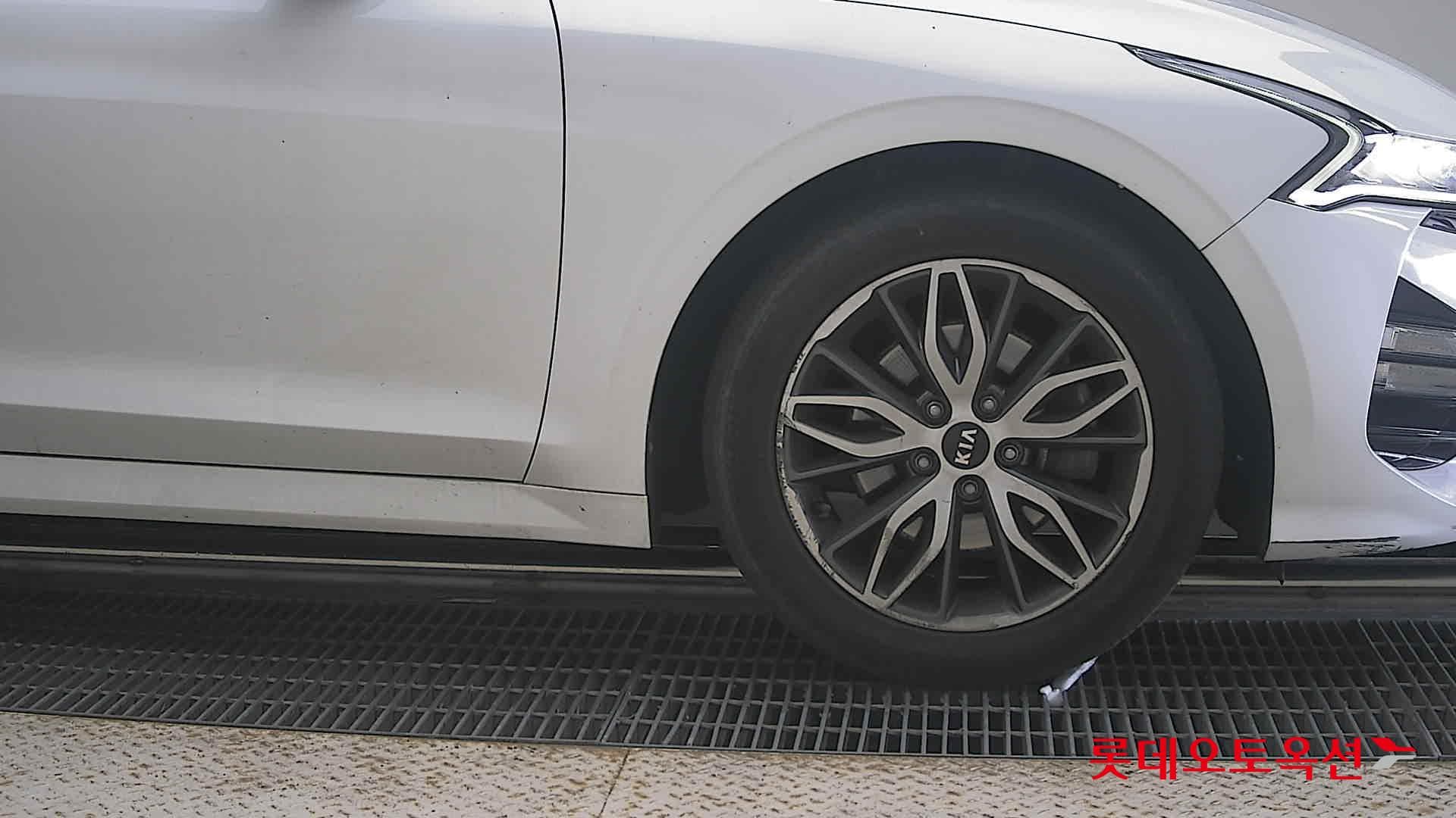 Kia - K5 | INTERACTIVE (G) 2.0 Trendy 23