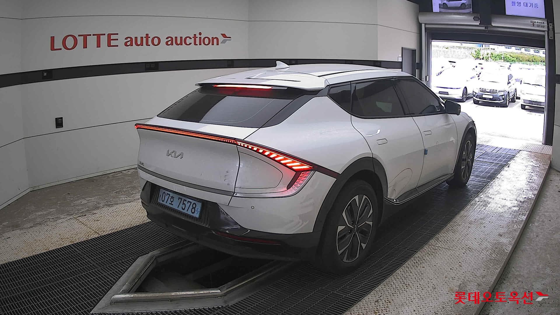 Kia - EV6 | (E) Long Range 2WD 12
