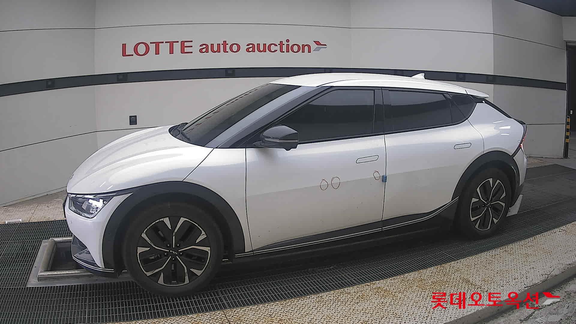Kia - EV6 | (E) Long Range 2WD 5