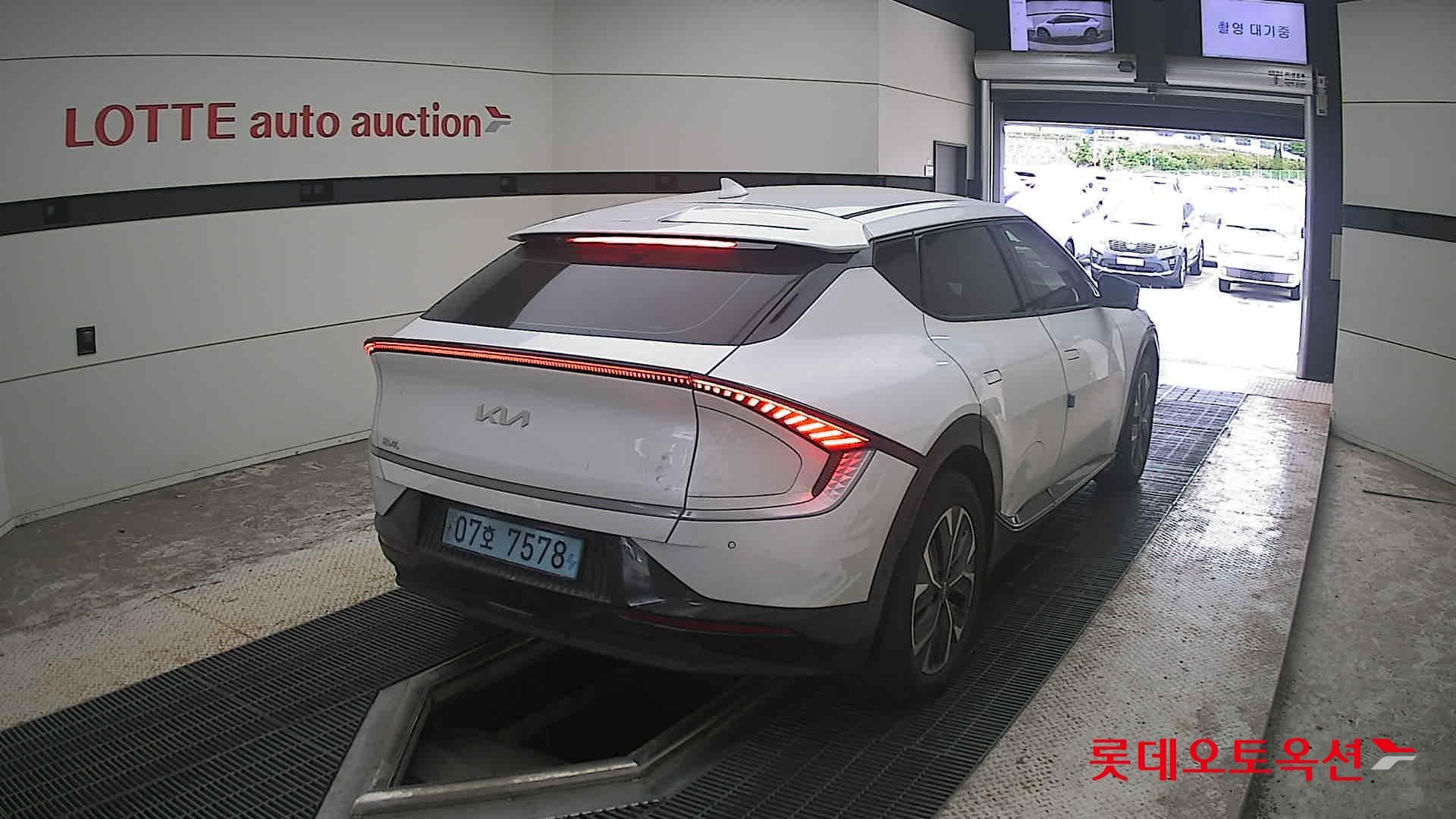 Kia - EV6 | (E) Long Range 2WD 13