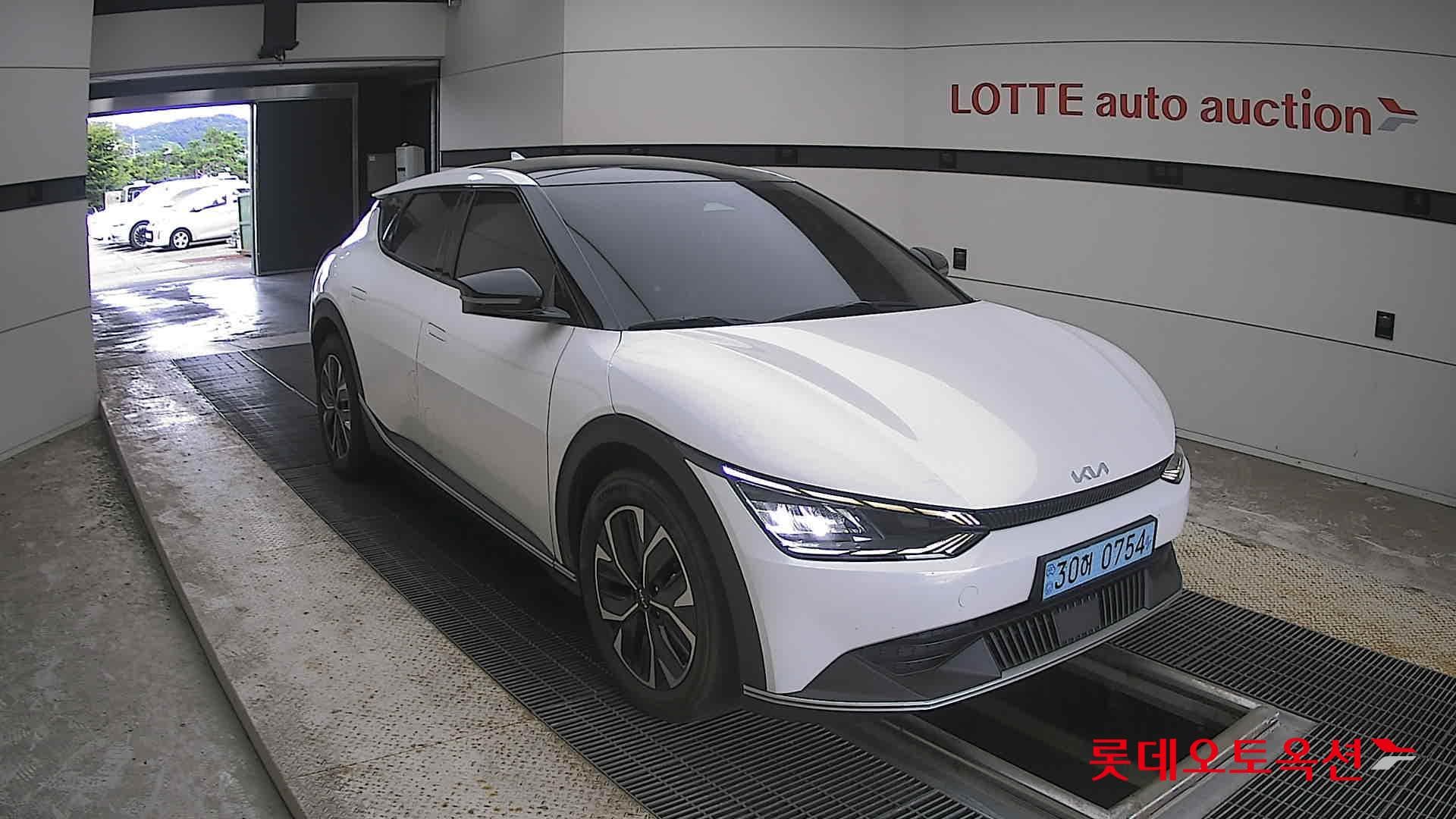 Kia - EV6 | (E) Long Range 2WD 19
