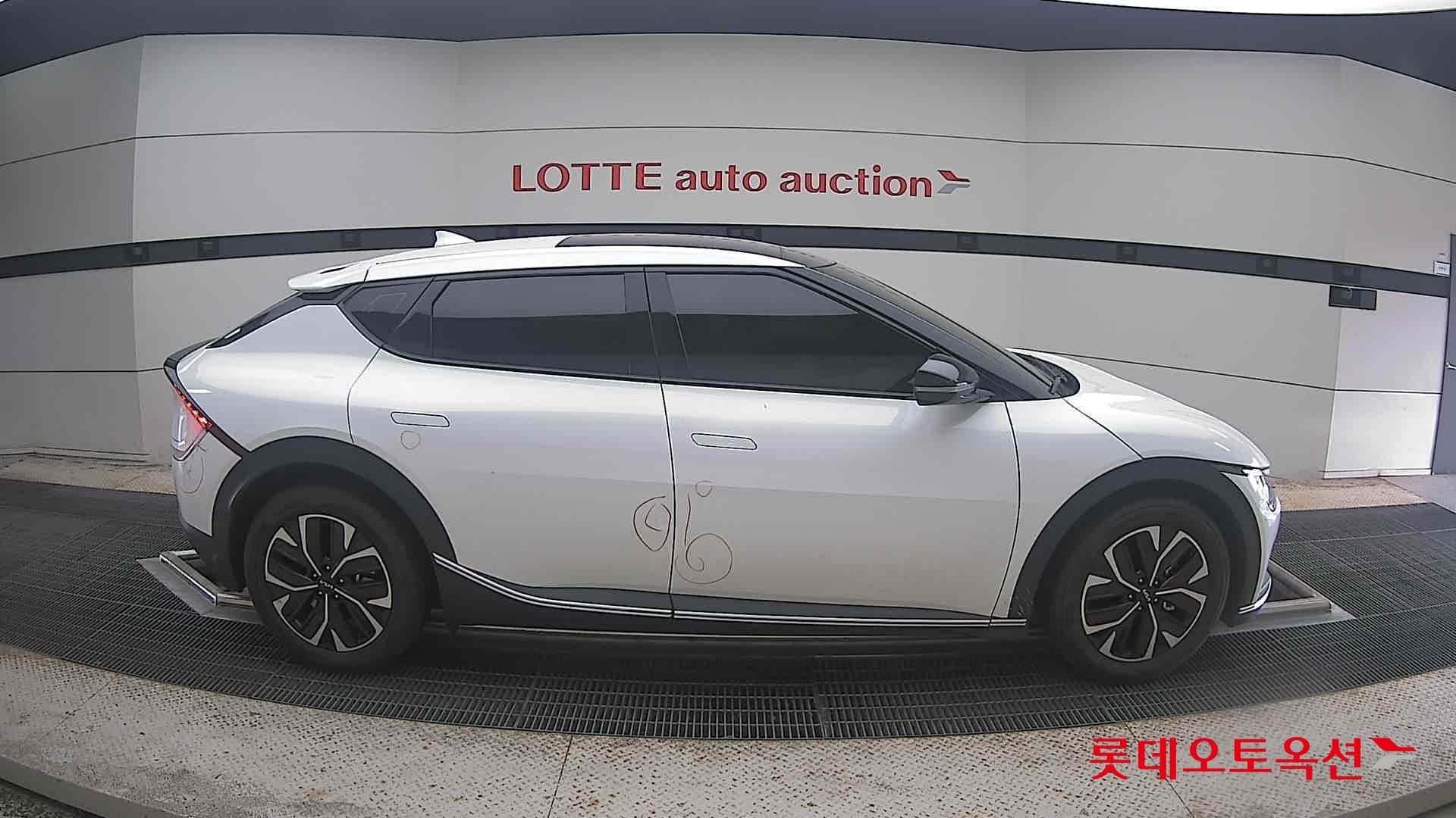 Kia - EV6 | (E) Long Range 2WD 16
