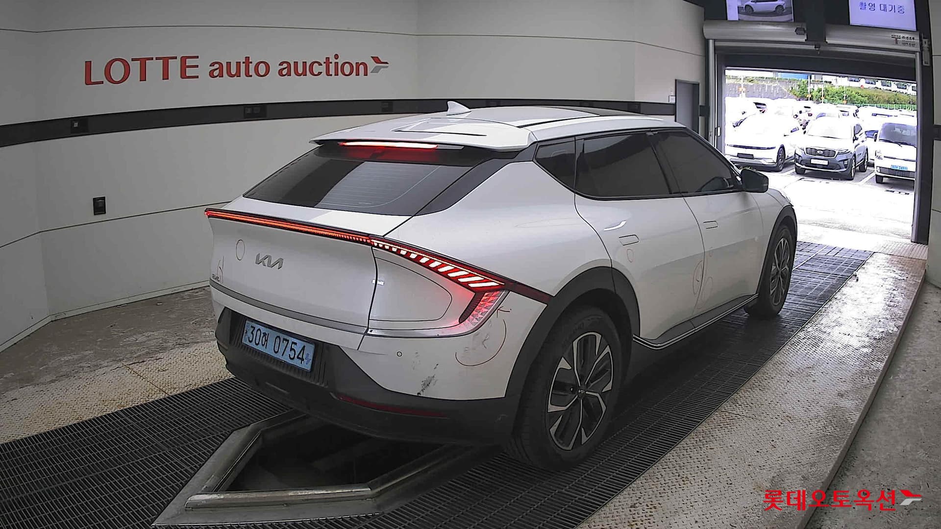 Kia - EV6 | (E) Long Range 2WD 12