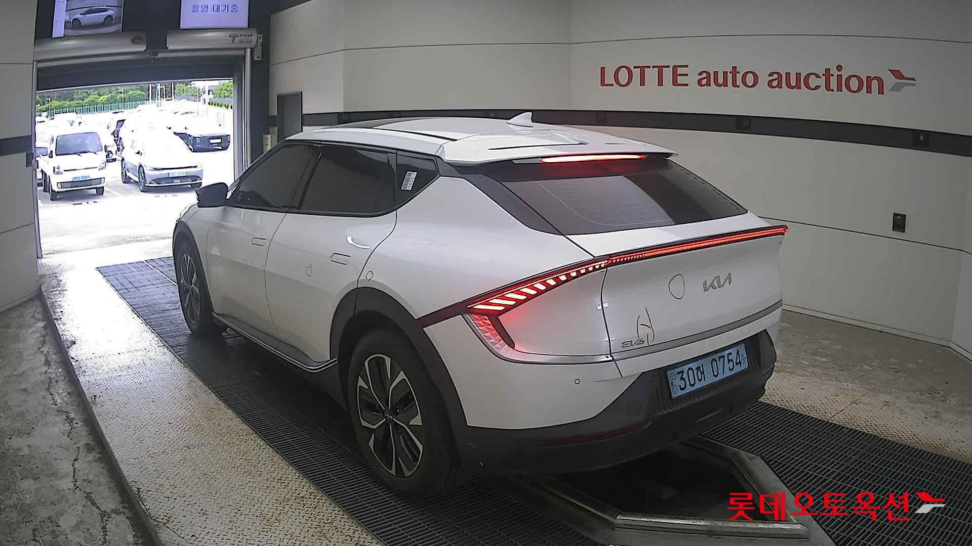 Kia - EV6 | (E) Long Range 2WD 10