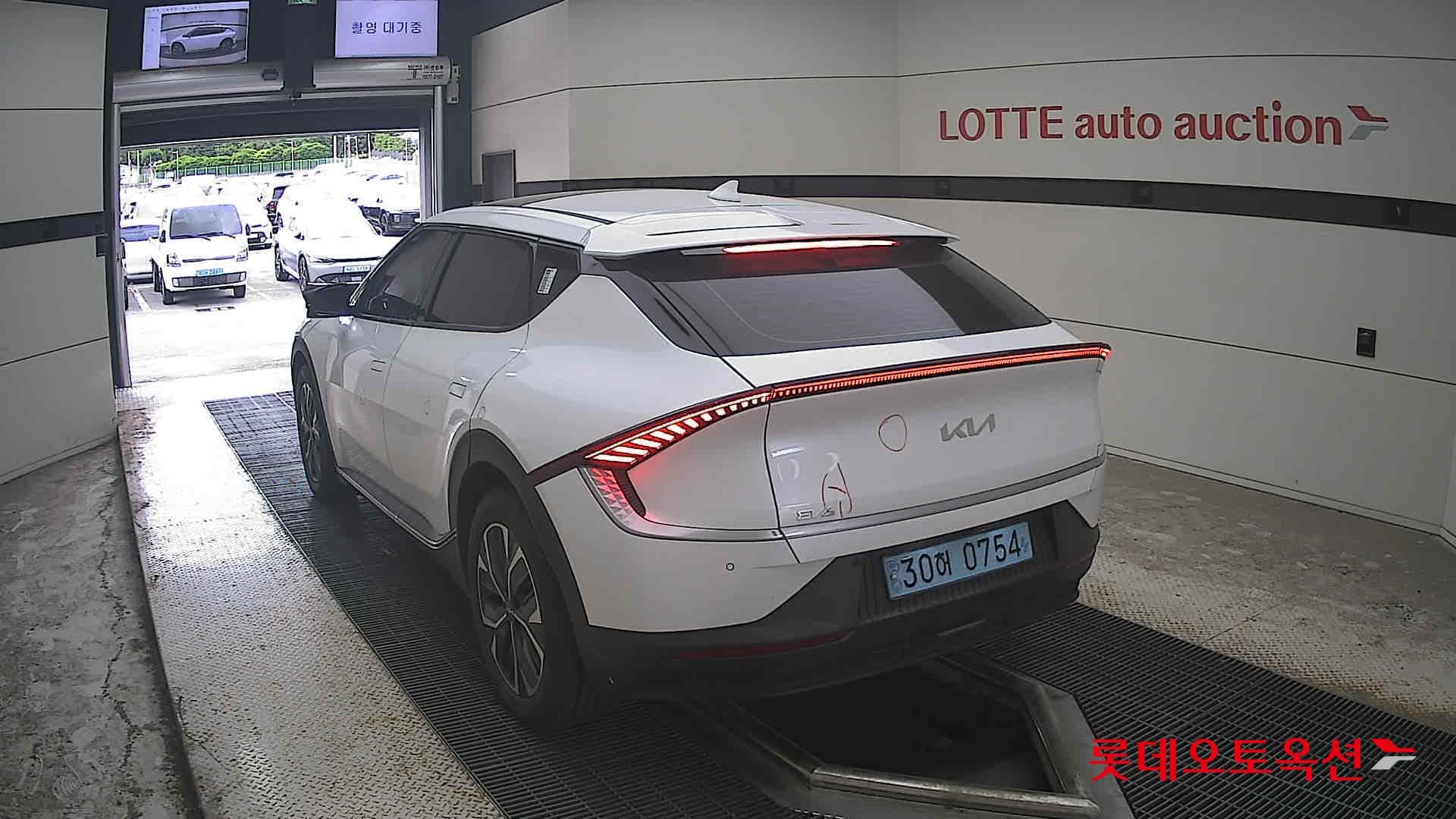 Kia - EV6 | (E) Long Range 2WD 9