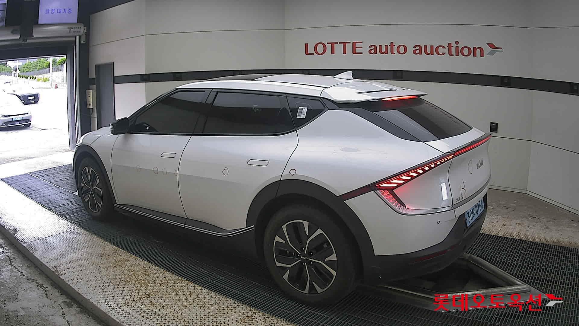 Kia - EV6 | (E) Long Range 2WD 8
