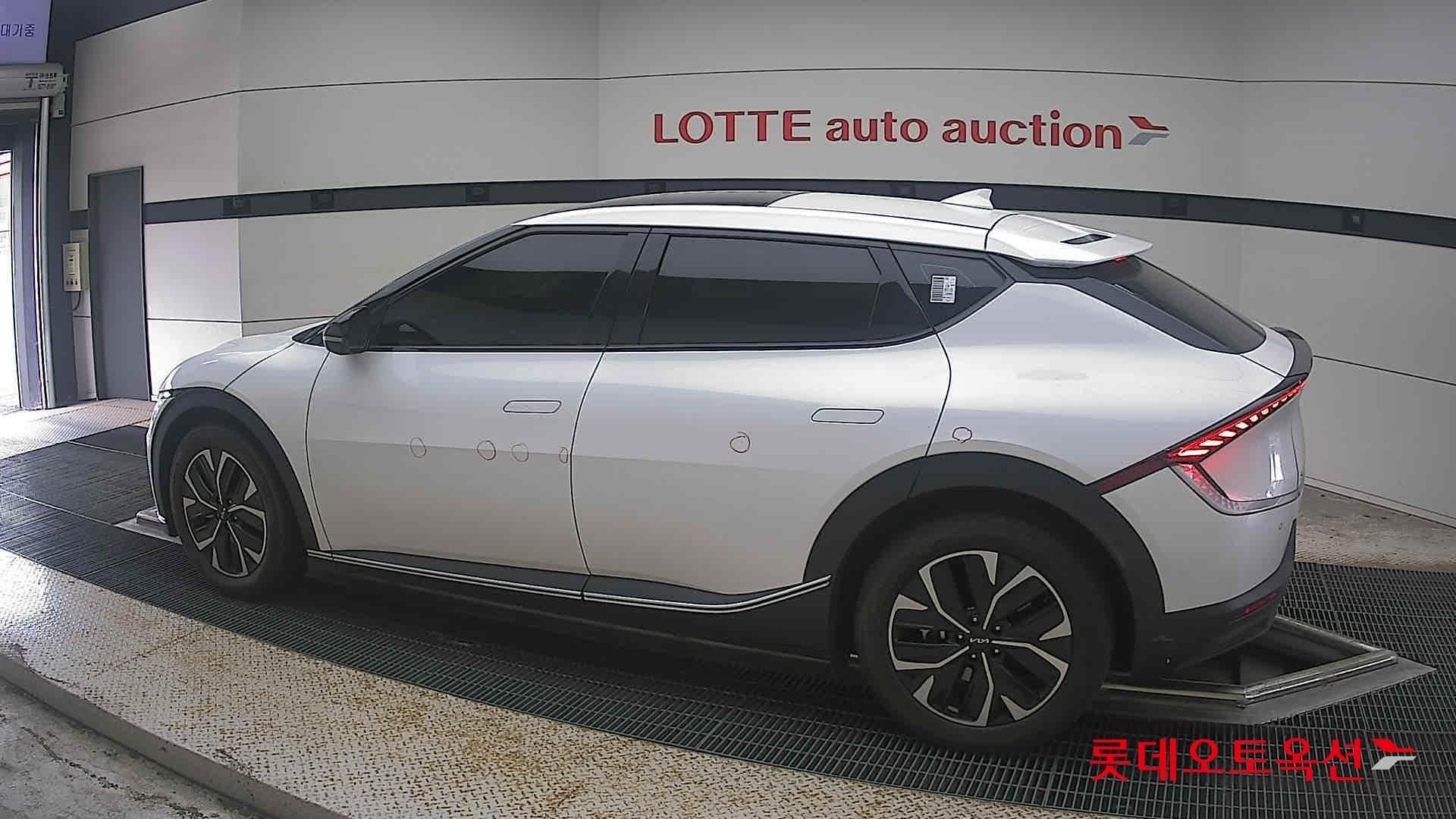 Kia - EV6 | (E) Long Range 2WD 7