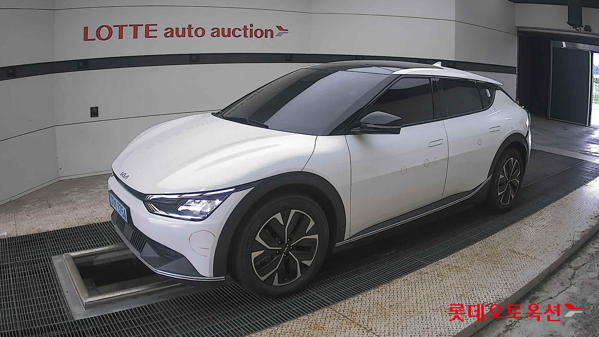 Kia - EV6 | (E) Long Range 2WD 4