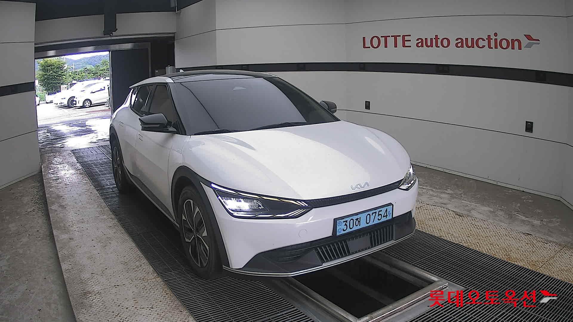 Kia - EV6 | (E) Long Range 2WD 20