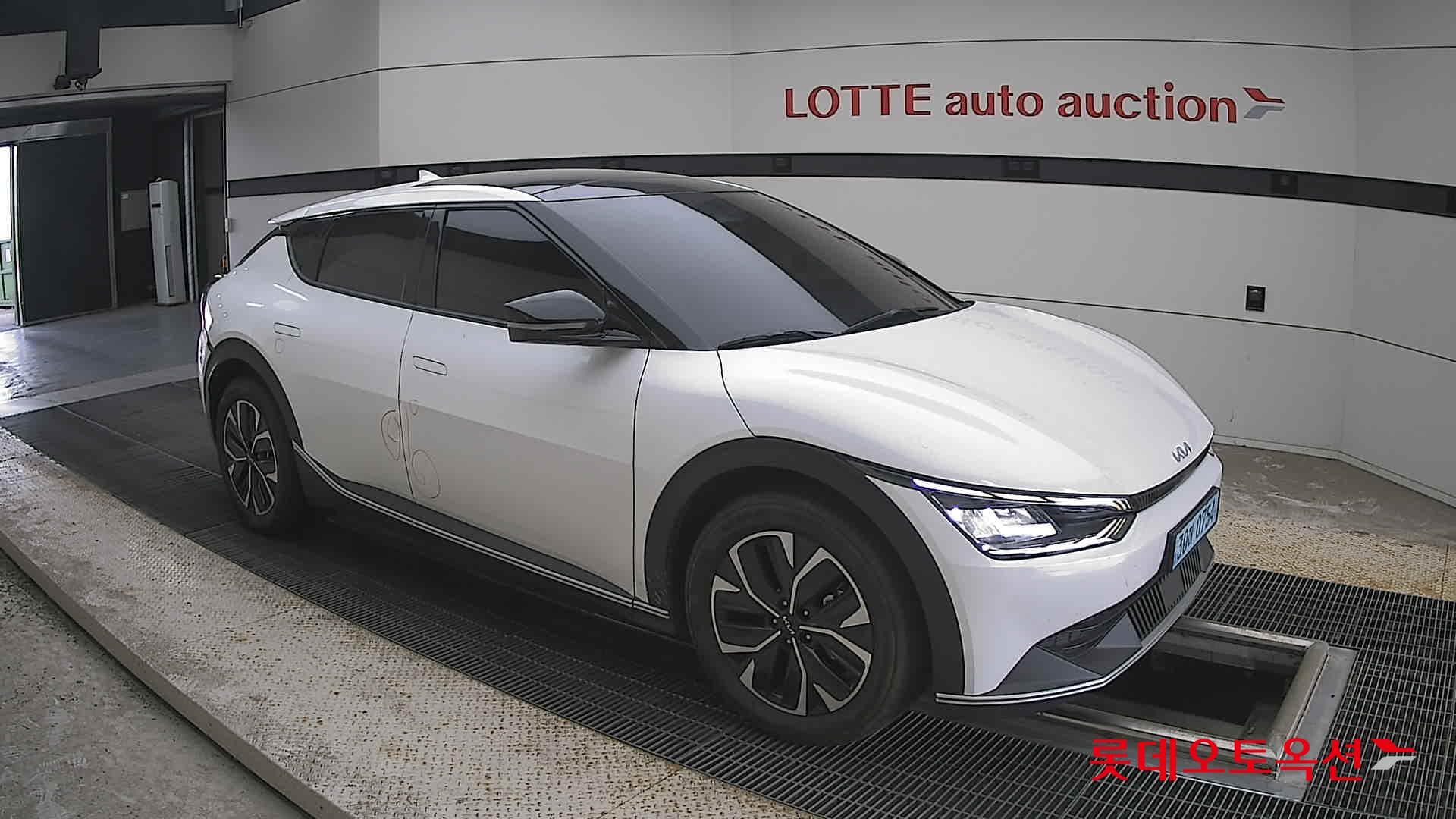 Kia - EV6 | (E) Long Range 2WD 18