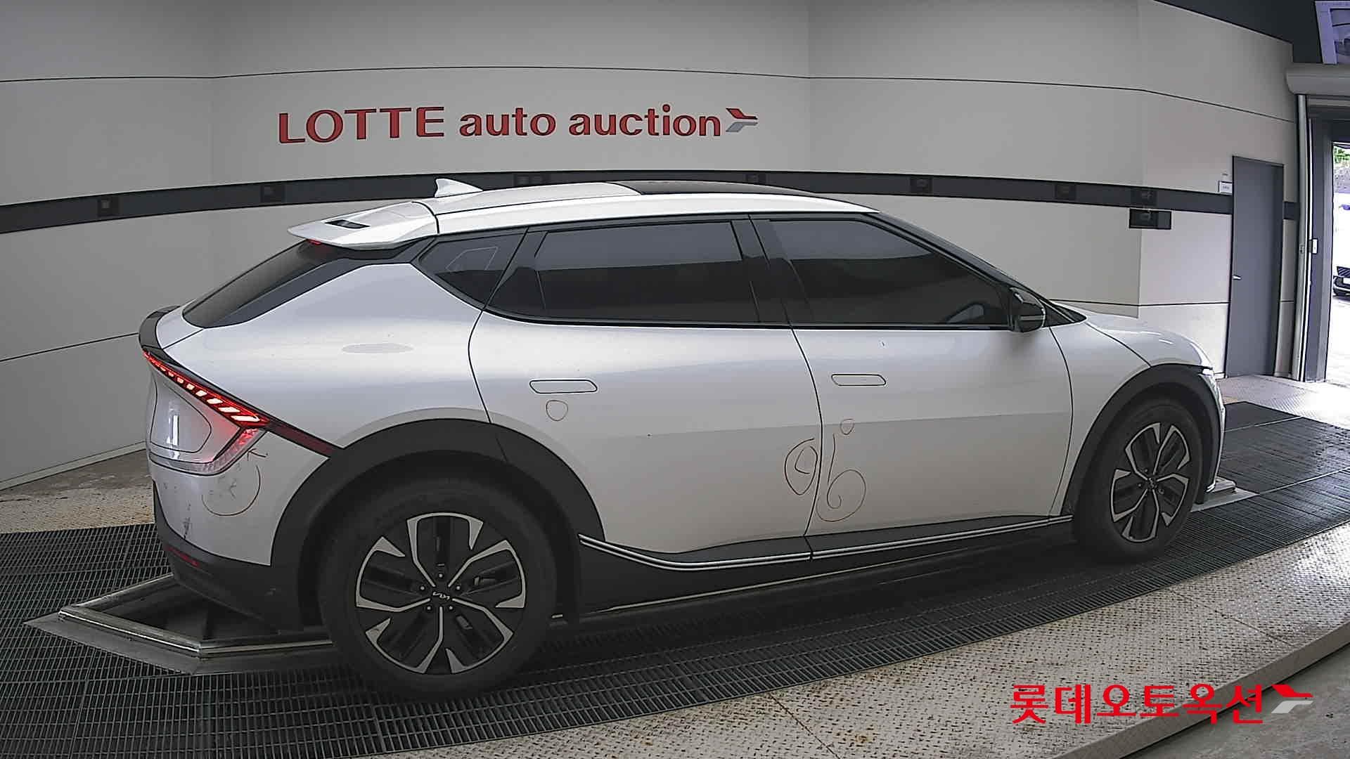 Kia - EV6 | (E) Long Range 2WD 15