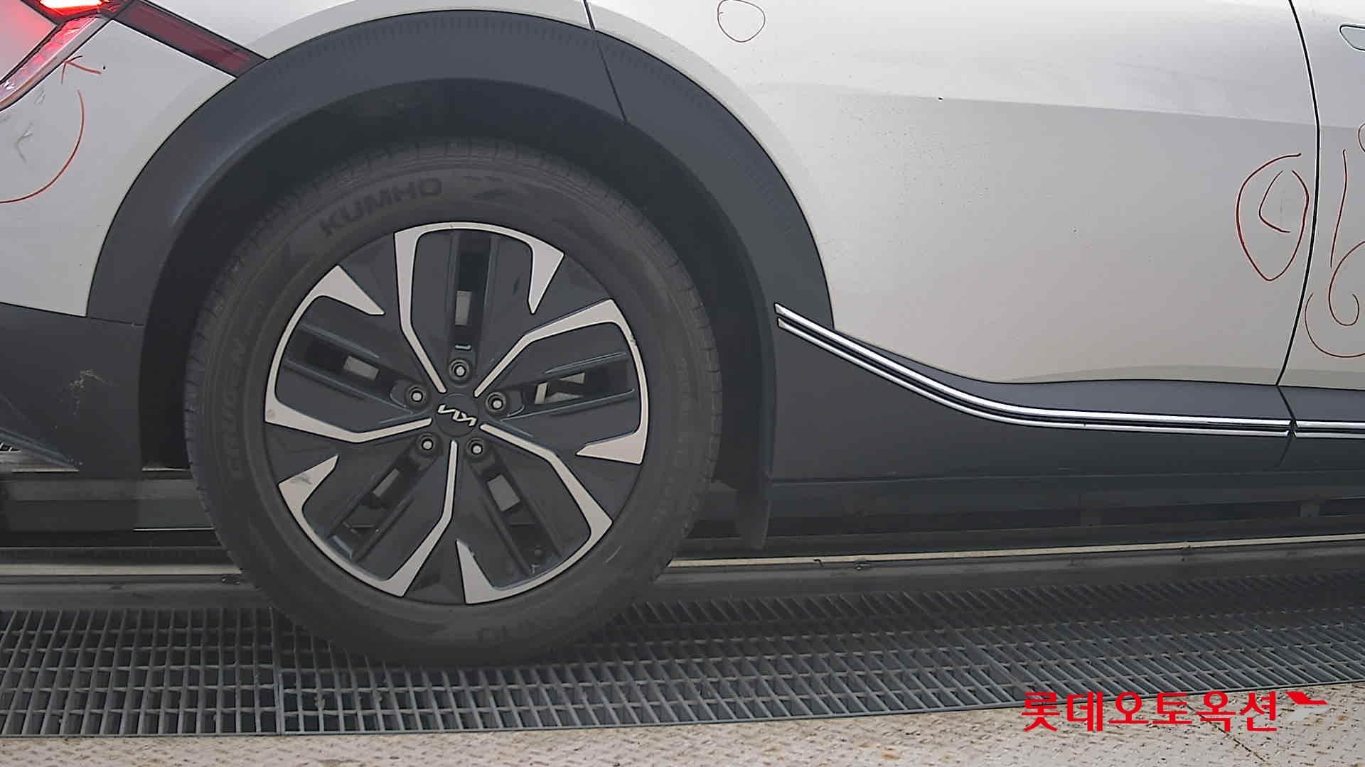Kia - EV6 | (E) Long Range 2WD 24