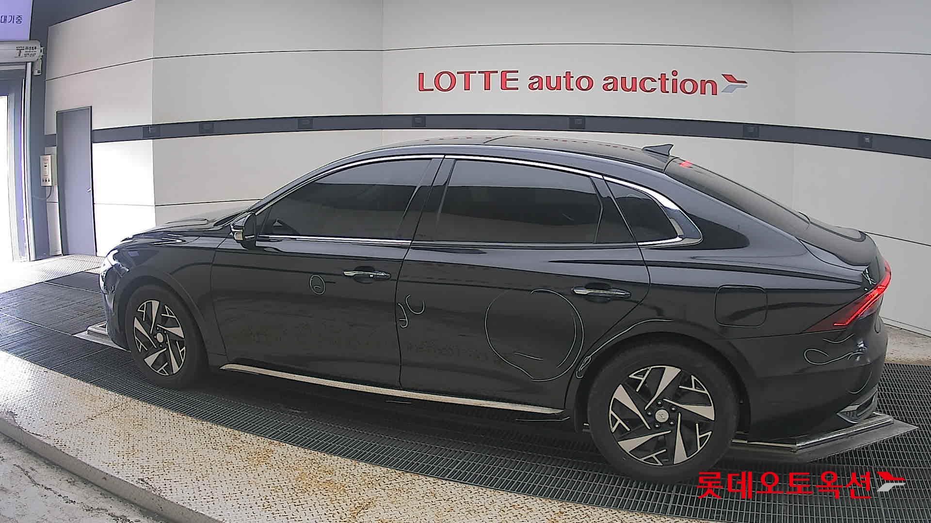 Hyundai - Grandeur | THE NEW (H) 2.4 7