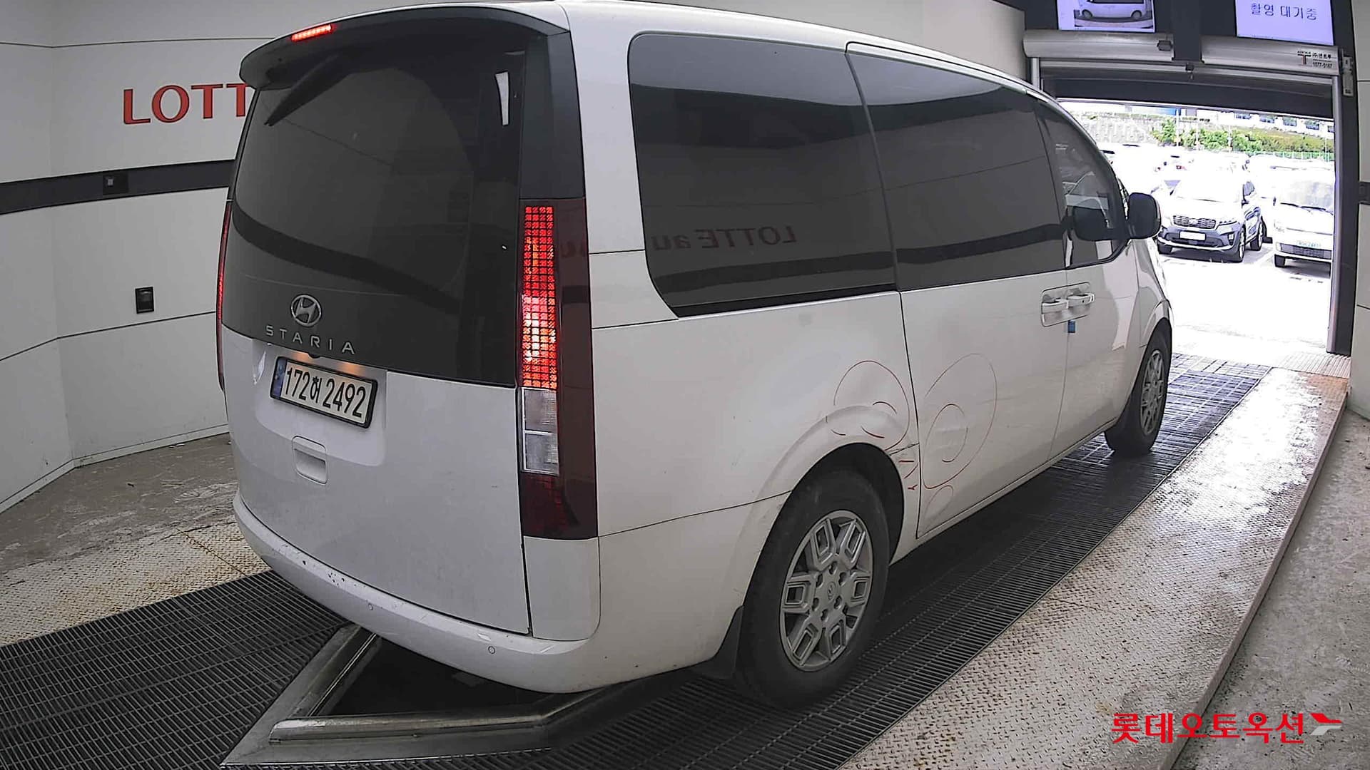 هيونداي - ستاريا | (D) 2.2 Tourer 9Seater Modern 12