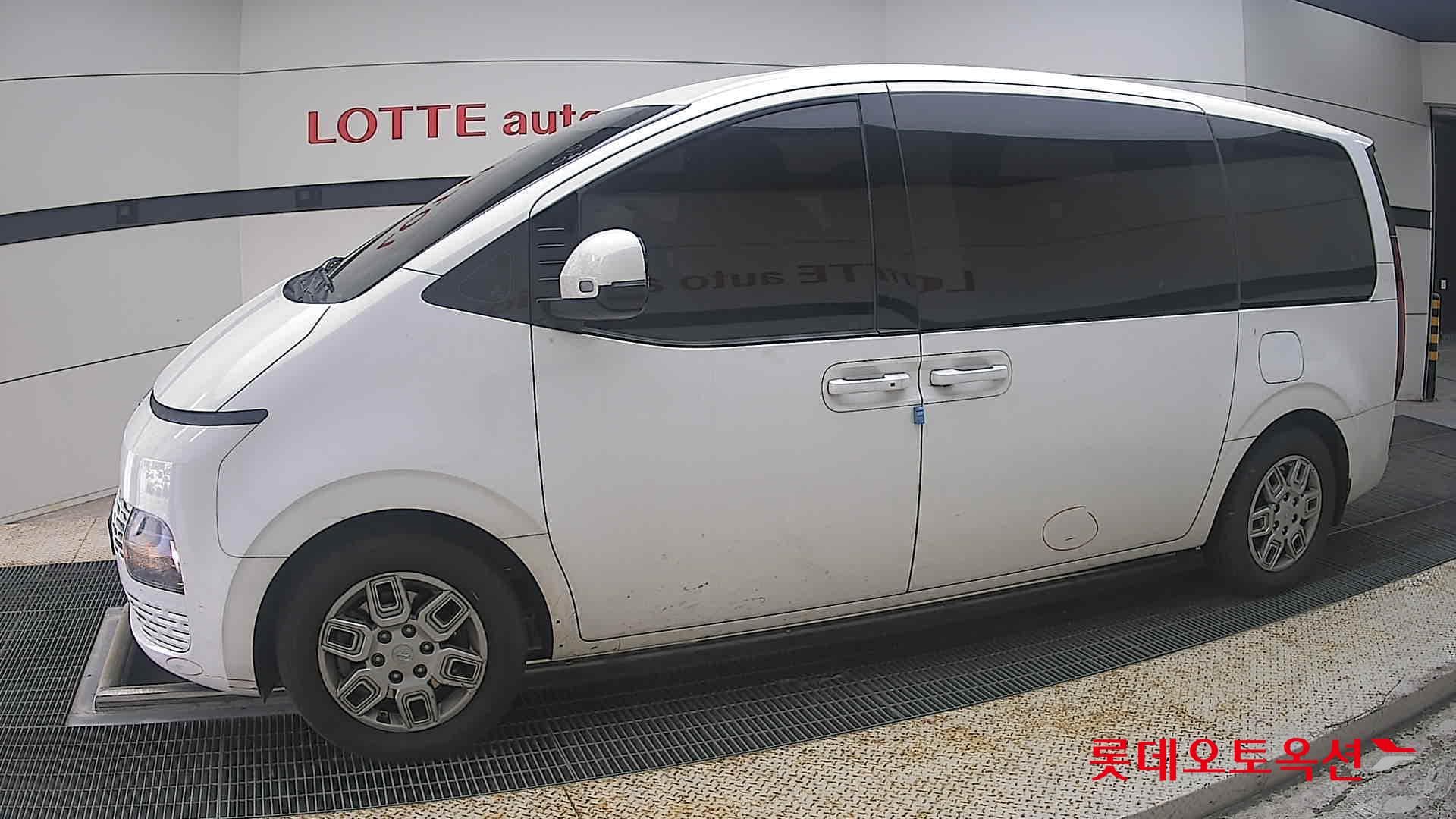 هيونداي - ستاريا | (D) 2.2 Tourer 9Seater Modern 5