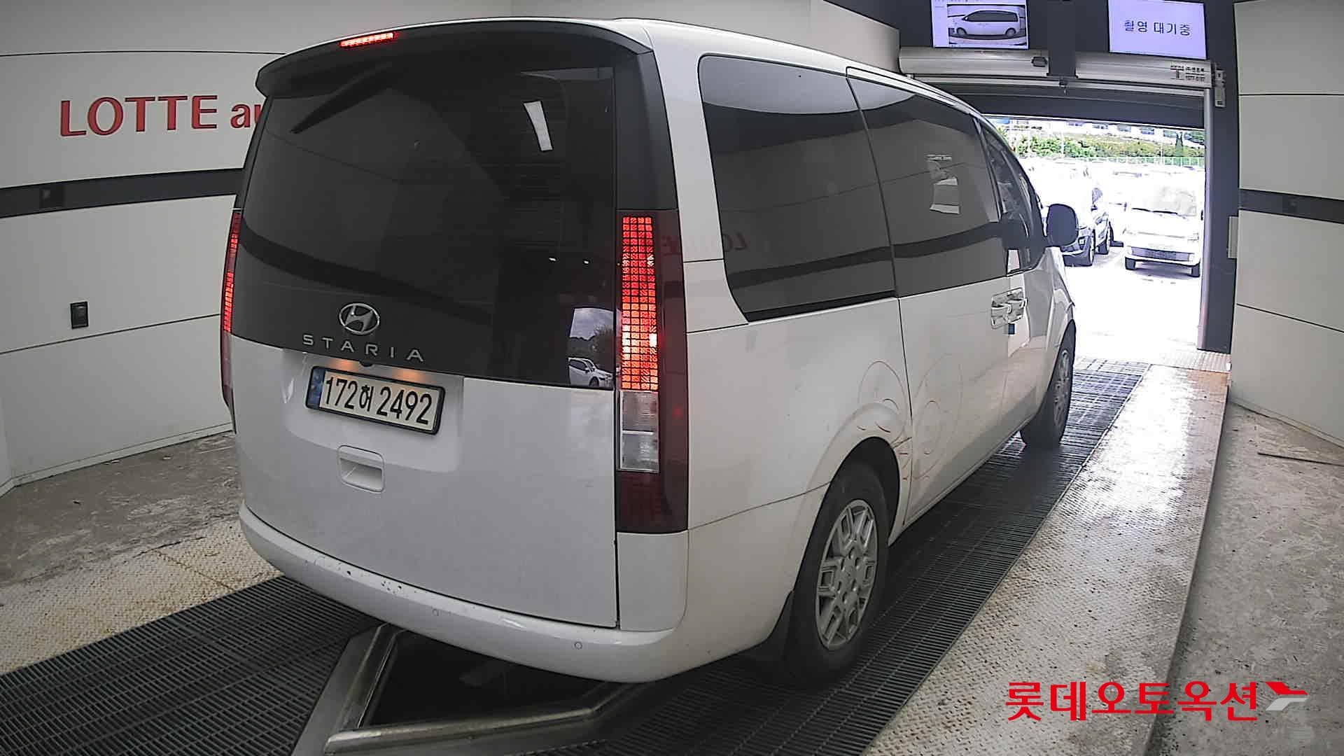 هيونداي - ستاريا | (D) 2.2 Tourer 9Seater Modern 13