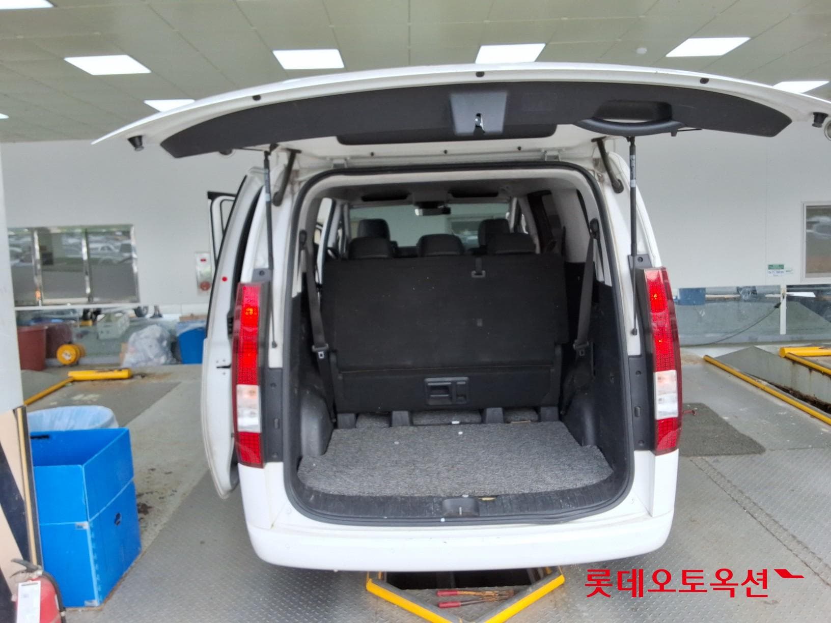 هيونداي - ستاريا | (D) 2.2 Tourer 9Seater Modern 37
