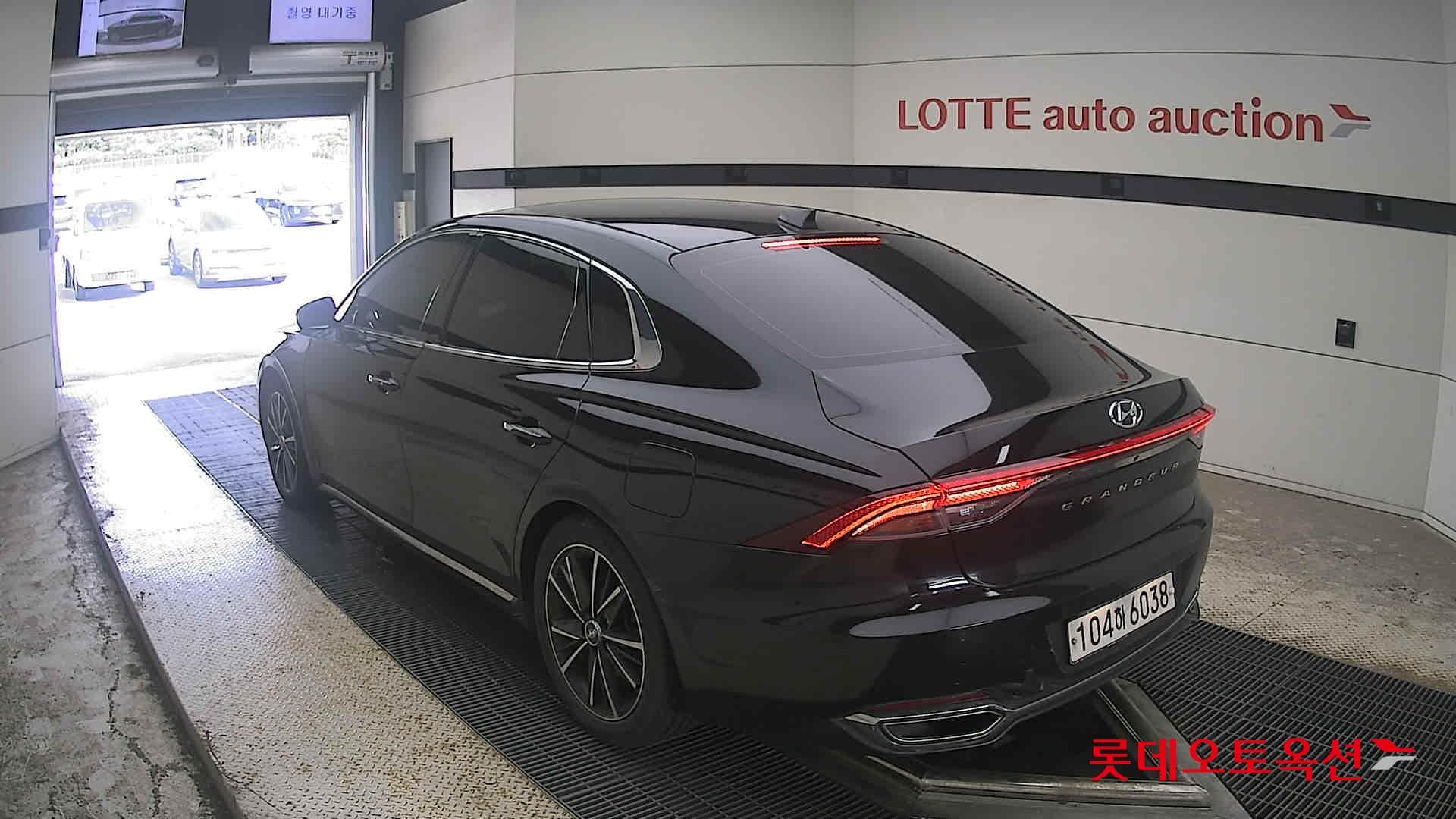 Hyundai - Grandeur | THE NEW (G) 2.5 Premium 10