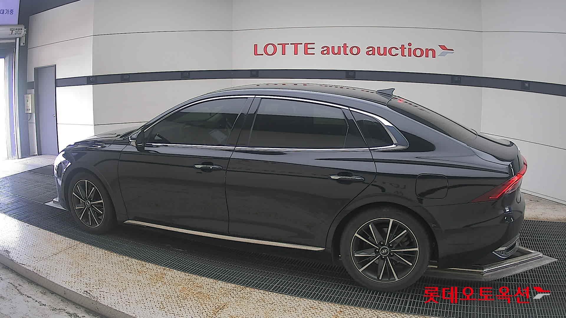 Hyundai - Grandeur | THE NEW (G) 2.5 Premium 7