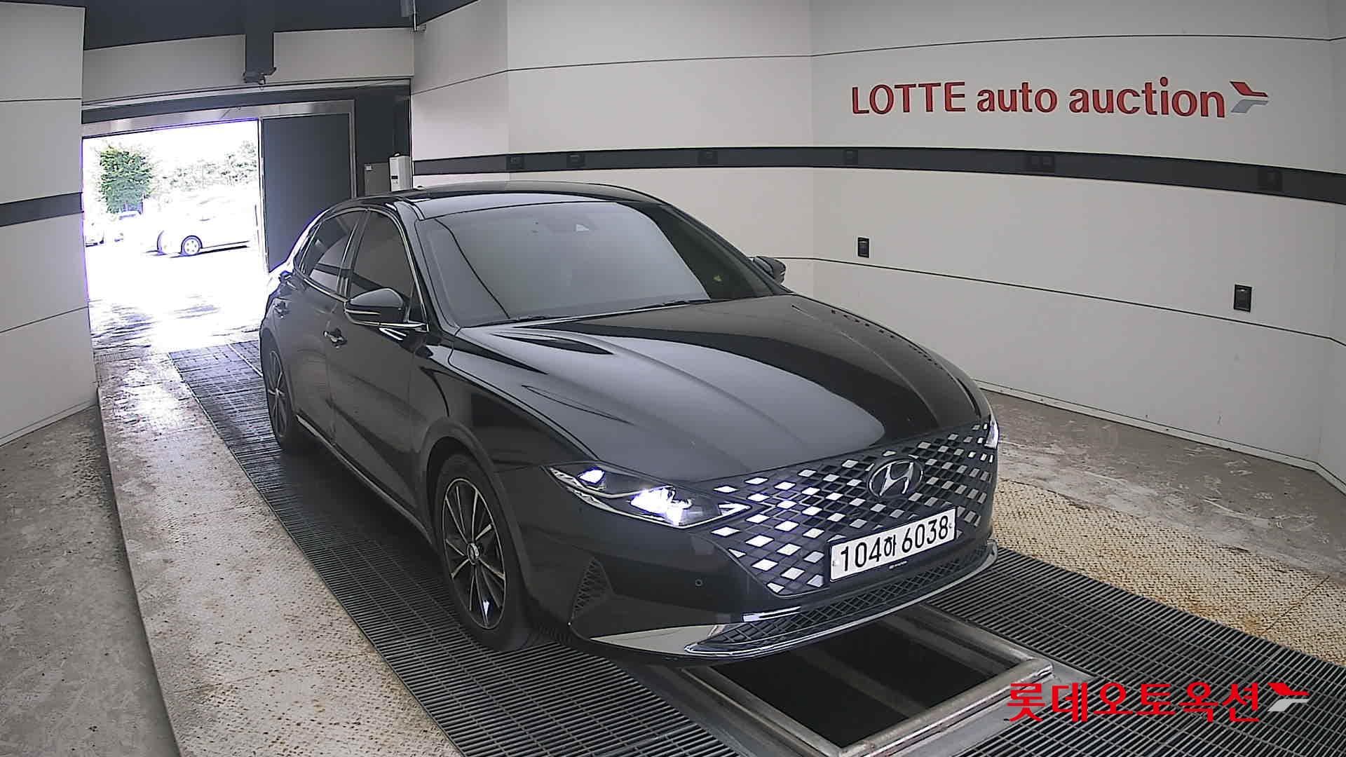 Hyundai - Grandeur | THE NEW (G) 2.5 Premium 20