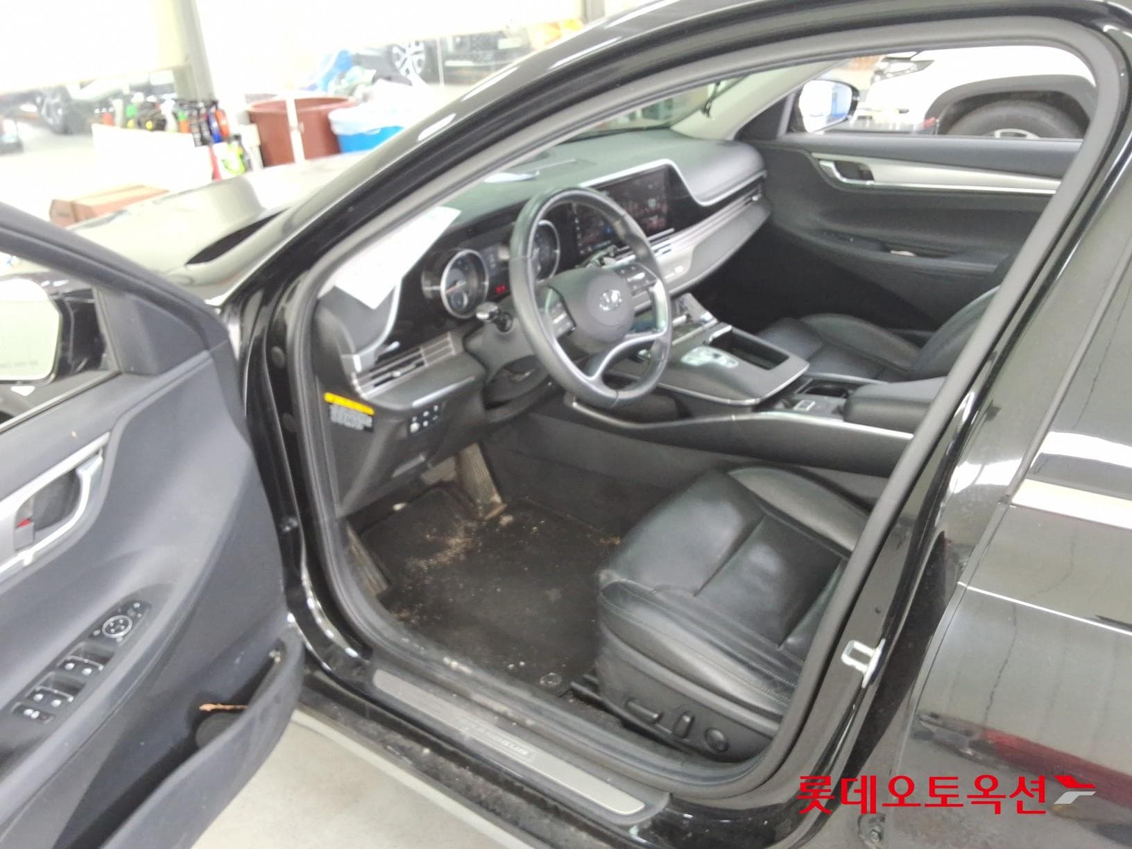 Hyundai - Grandeur | THE NEW (G) 2.5 Premium 34