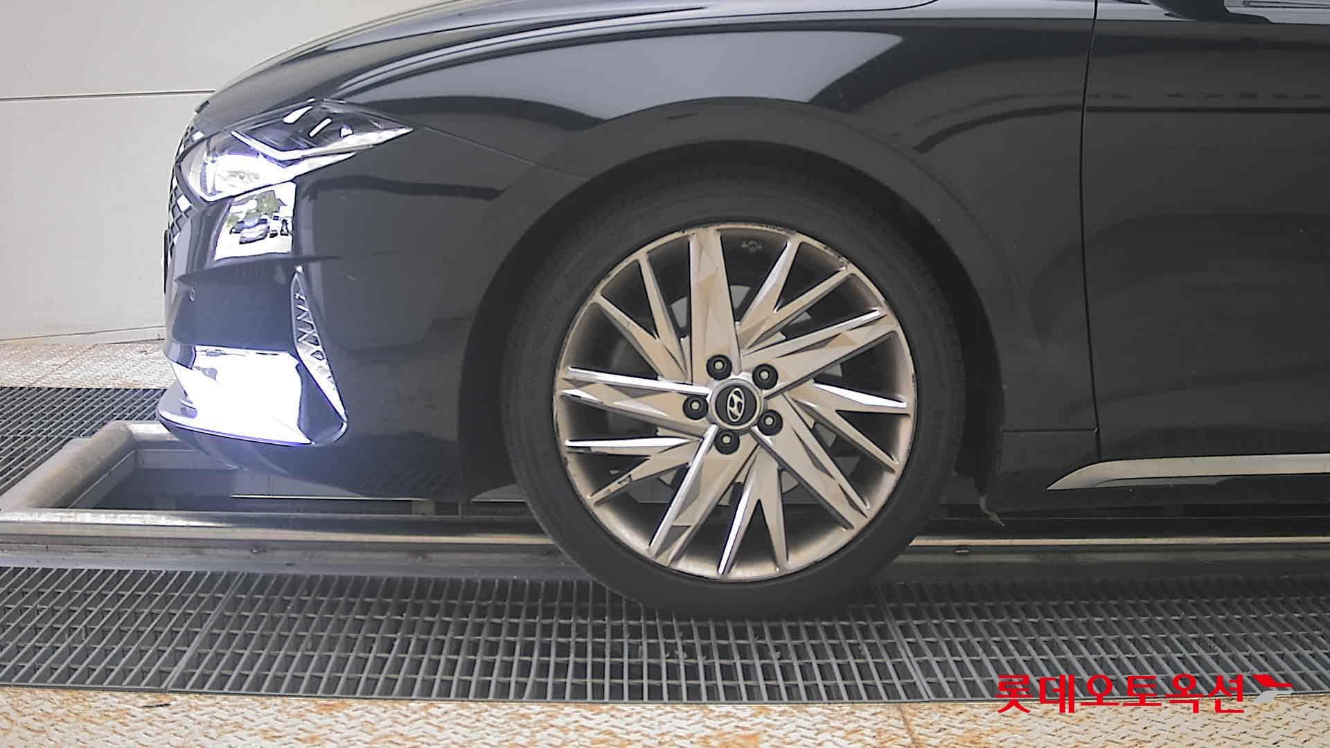 Hyundai - Grandeur | THE NEW (G) 3.3 21