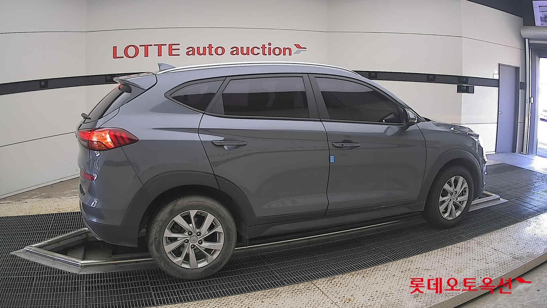 Hyundai - Туссан | (D) 2.0 Modern 4WD 15