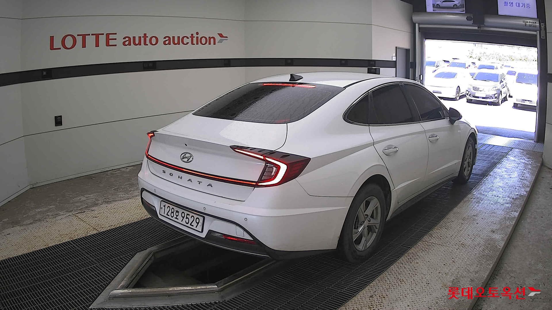 Hyundai - Sonata | DN8 (G) 2.0 Premium 12